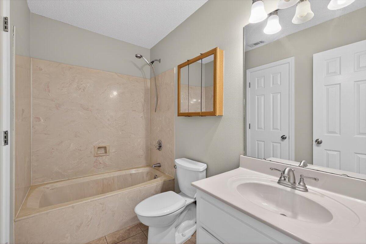 PARKWOOD SQUARE PH 1 - Residential