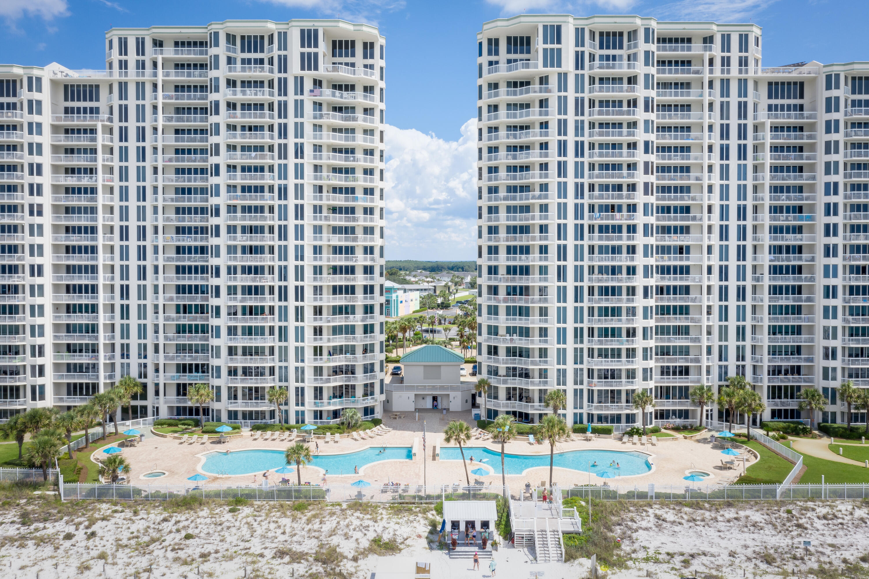 SILVER BEACH TOWERS - Residential