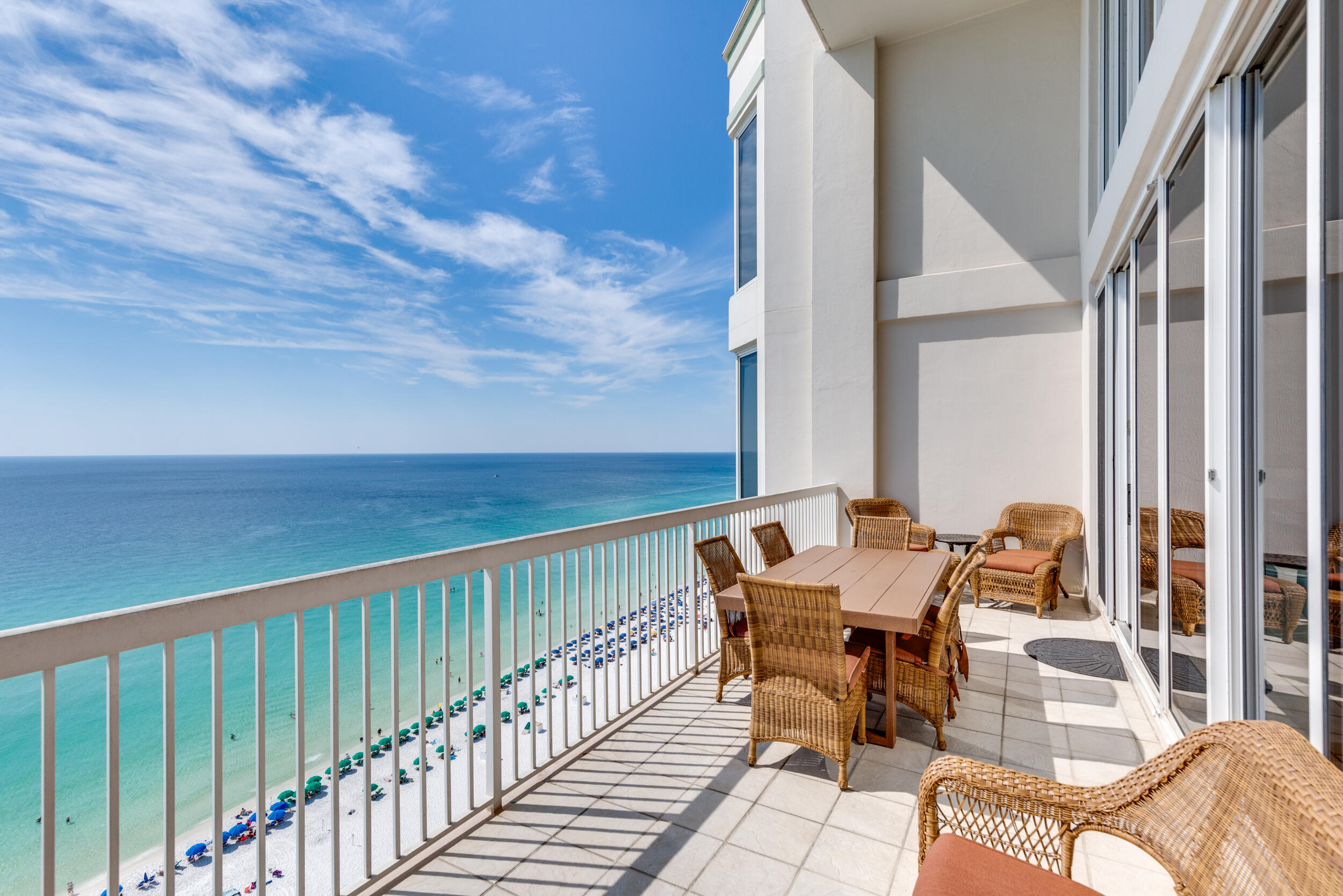 SILVER BEACH TOWERS - Residential