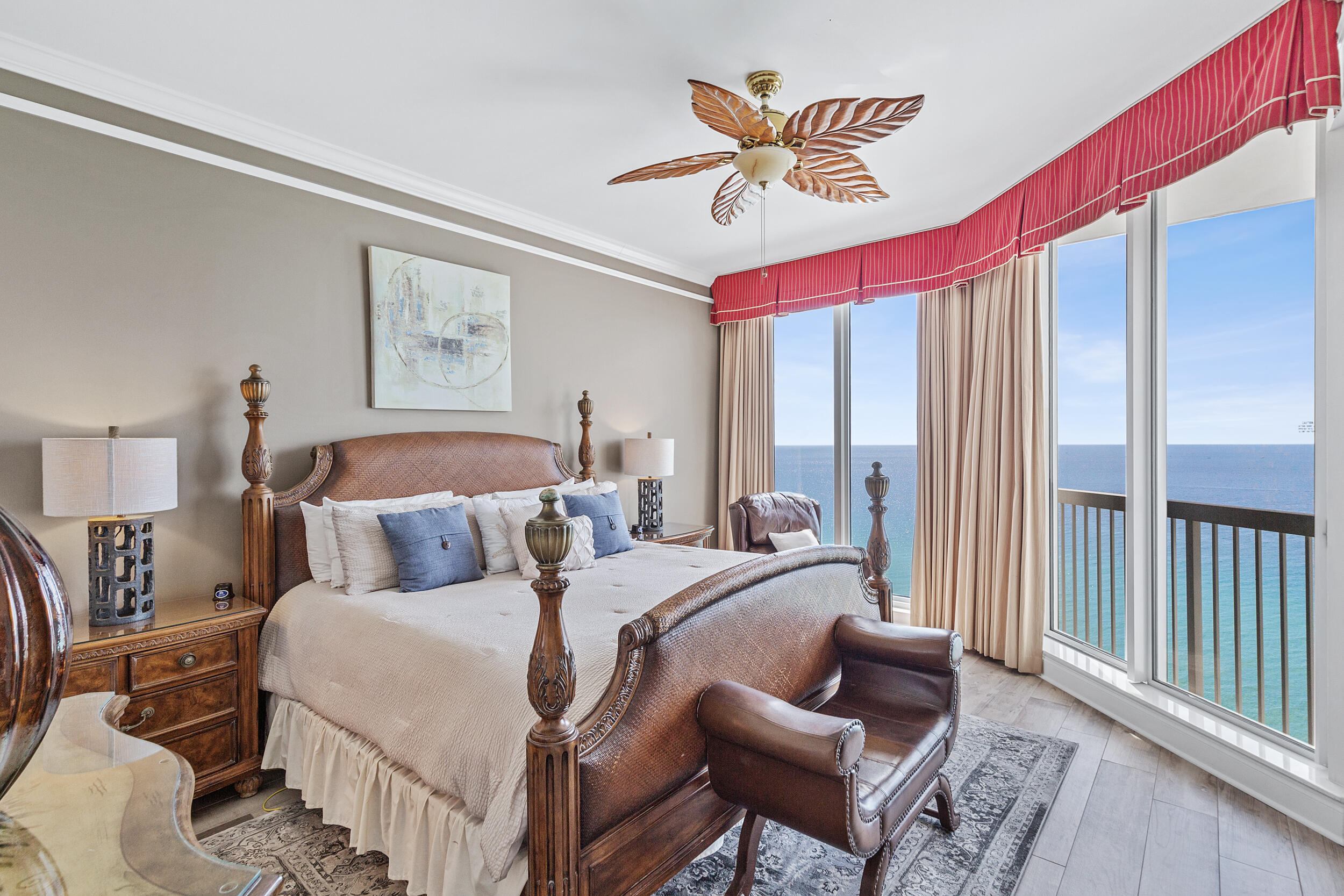 SILVER BEACH TOWERS - Residential