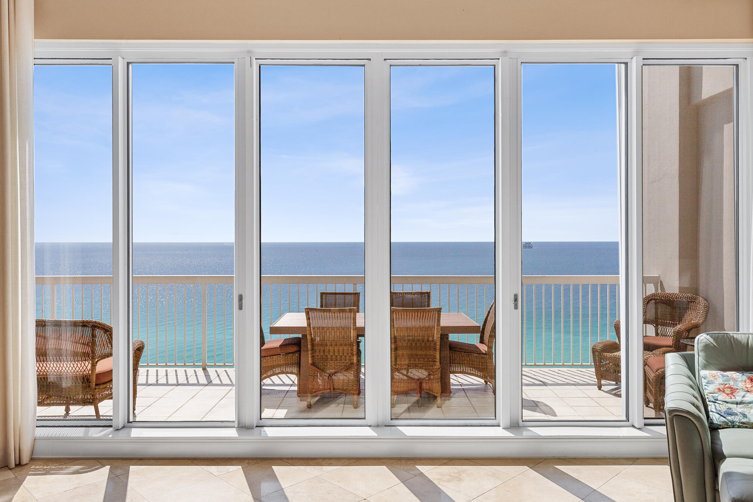 SILVER BEACH TOWERS - Residential