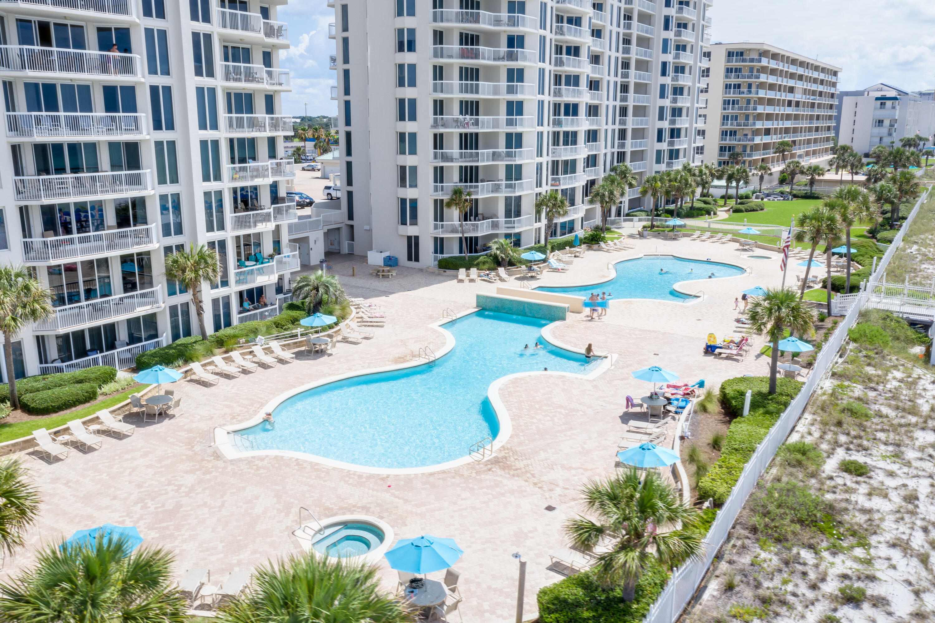 SILVER BEACH TOWERS - Residential