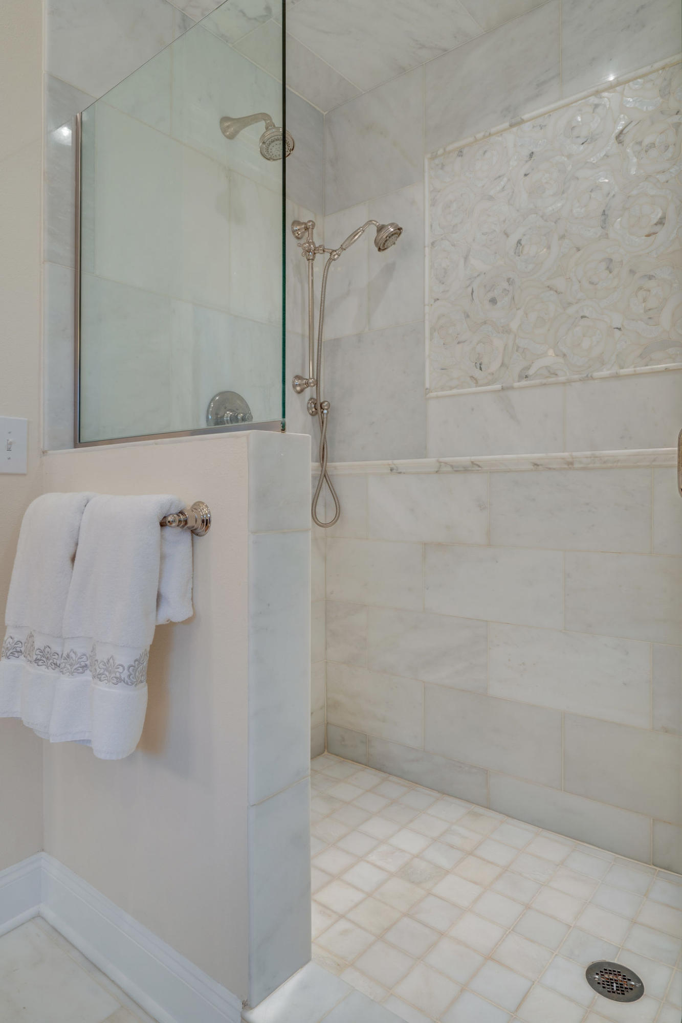 BURNT PINE - Residential