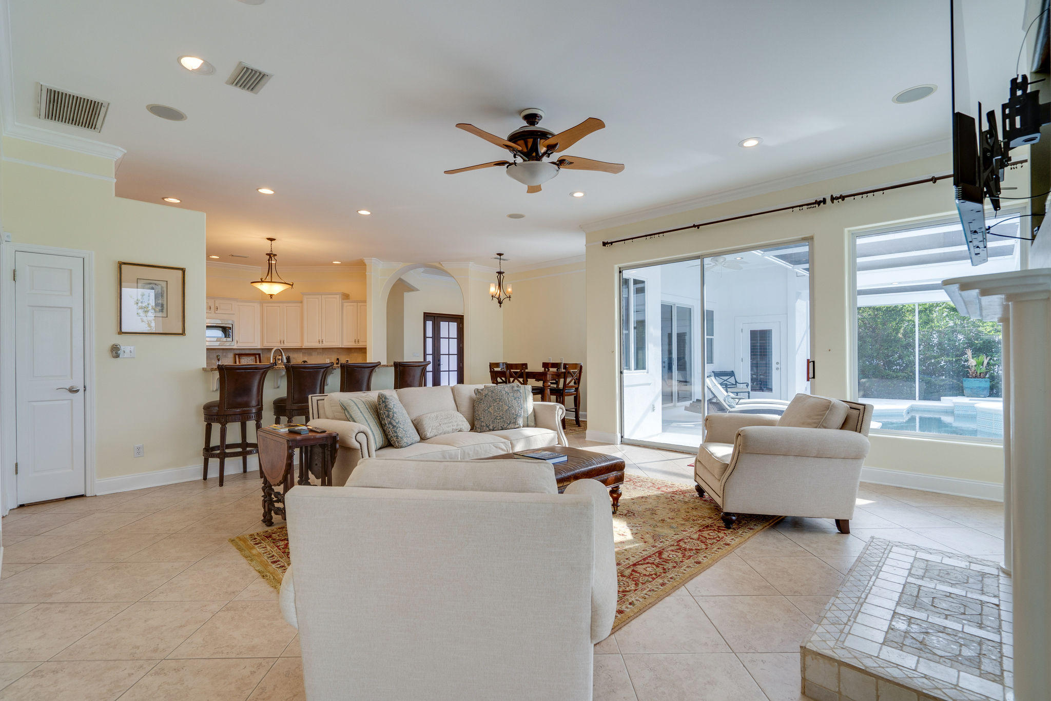 BURNT PINE - Residential