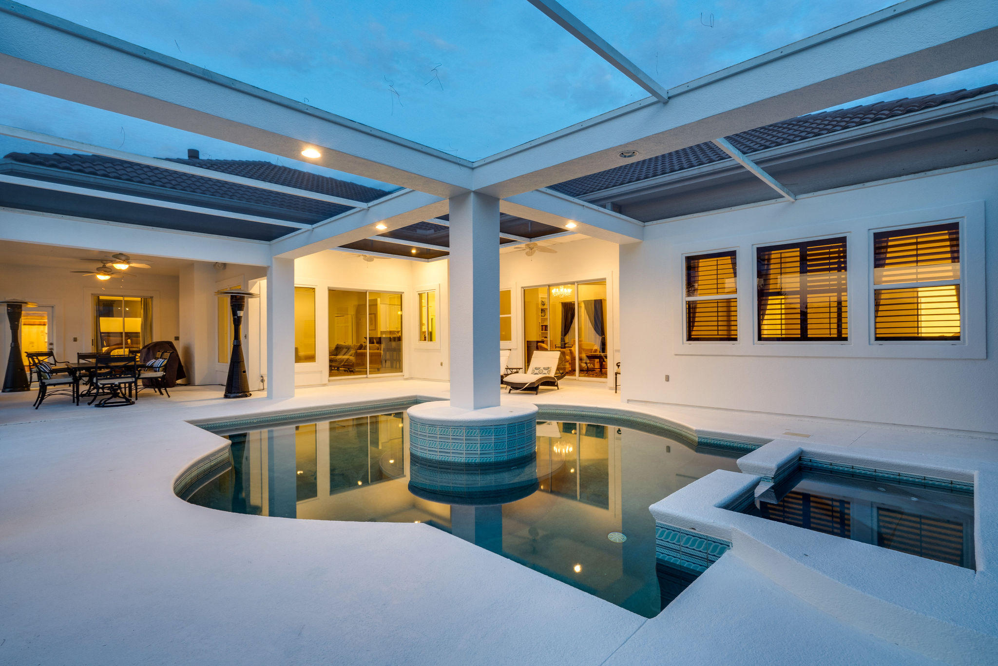 BURNT PINE - Residential