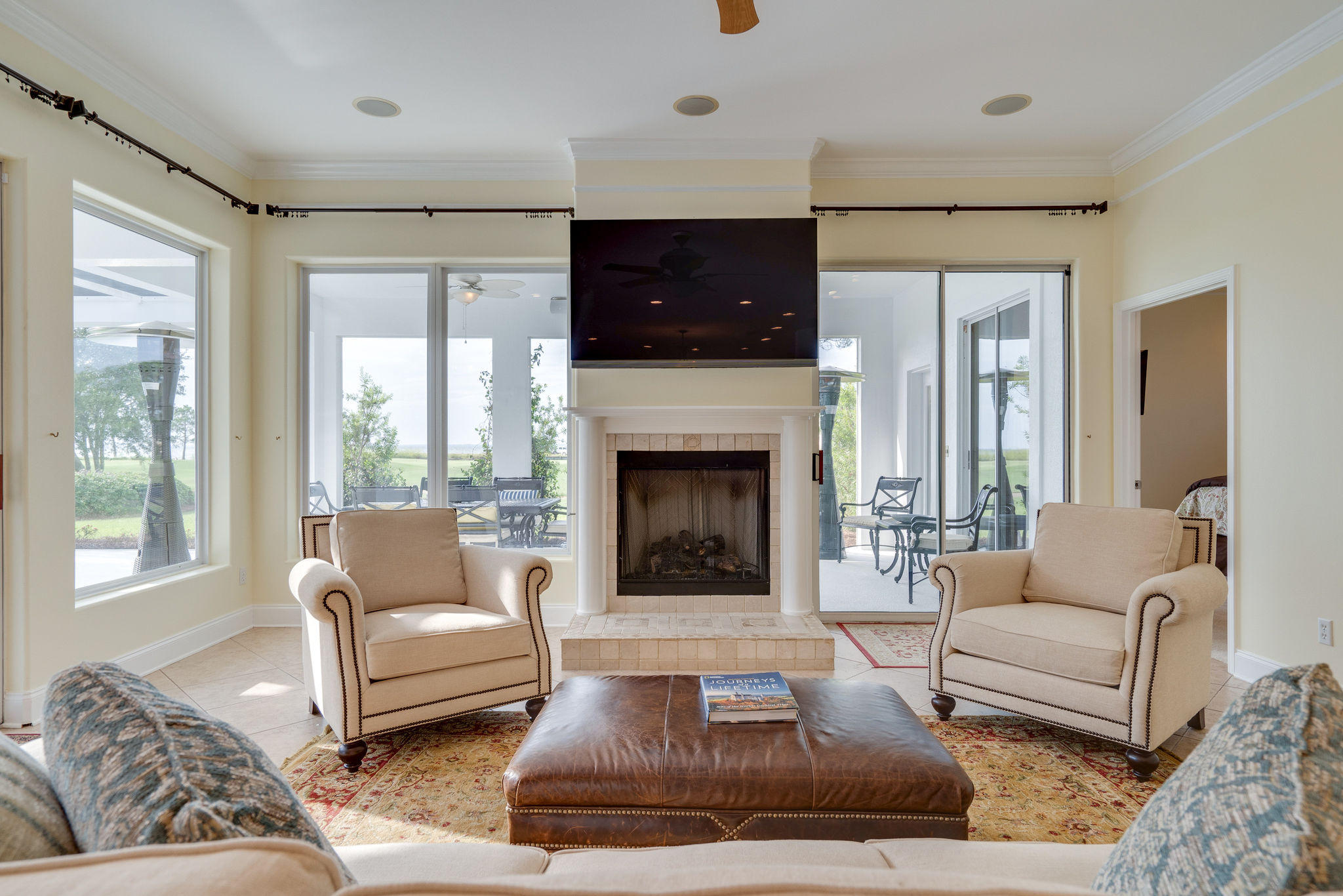 BURNT PINE - Residential