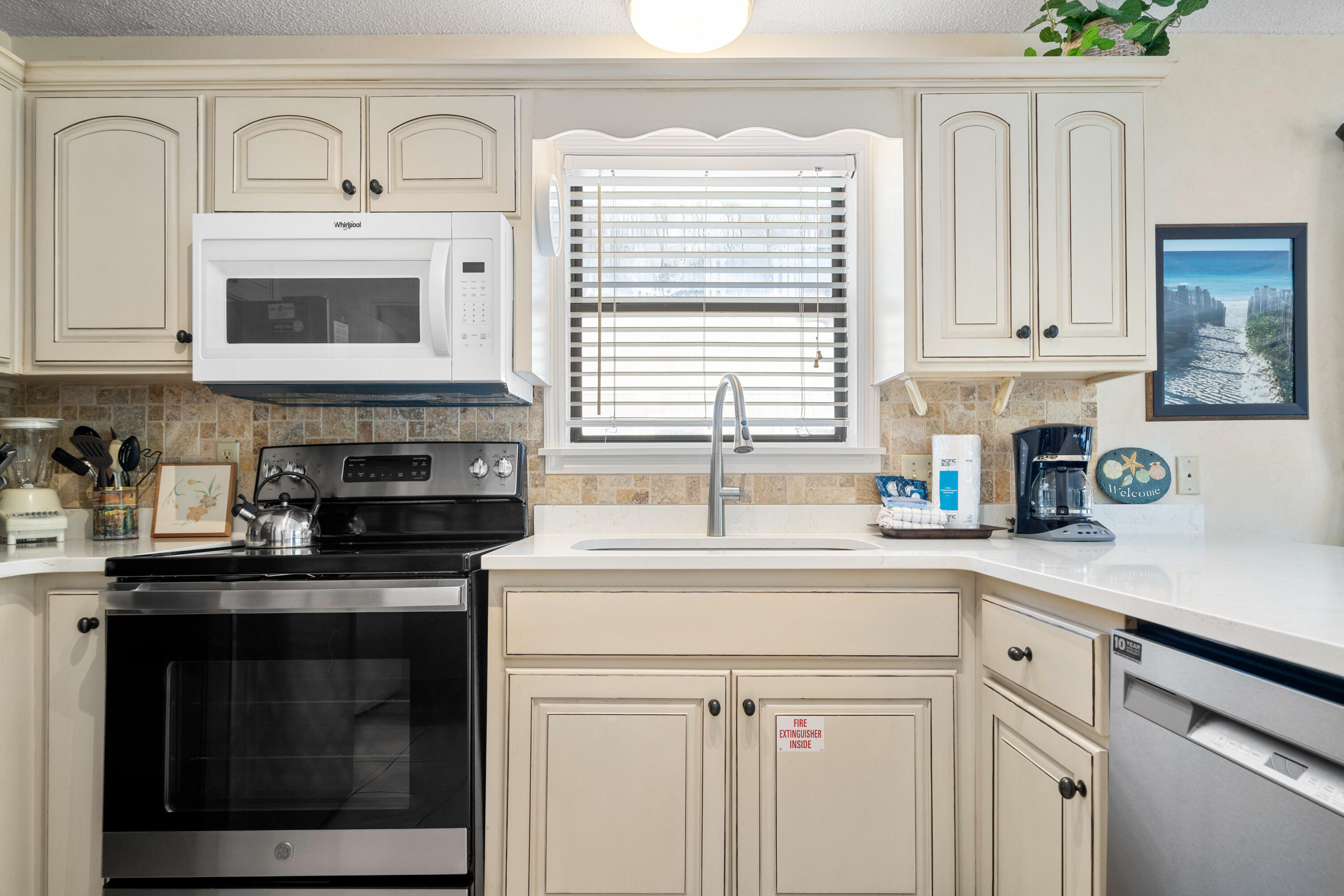 BEACHWOOD VILLAS CONDO - Residential