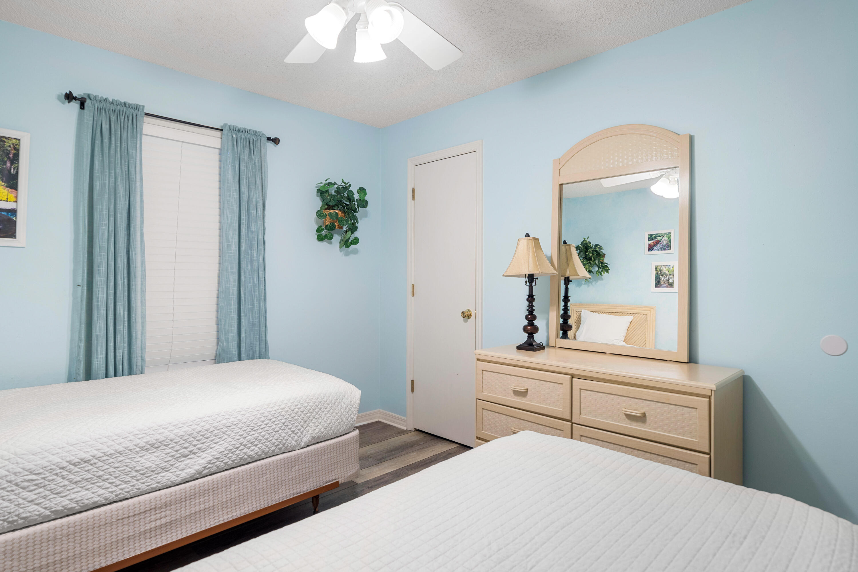 BEACHWOOD VILLAS CONDO - Residential