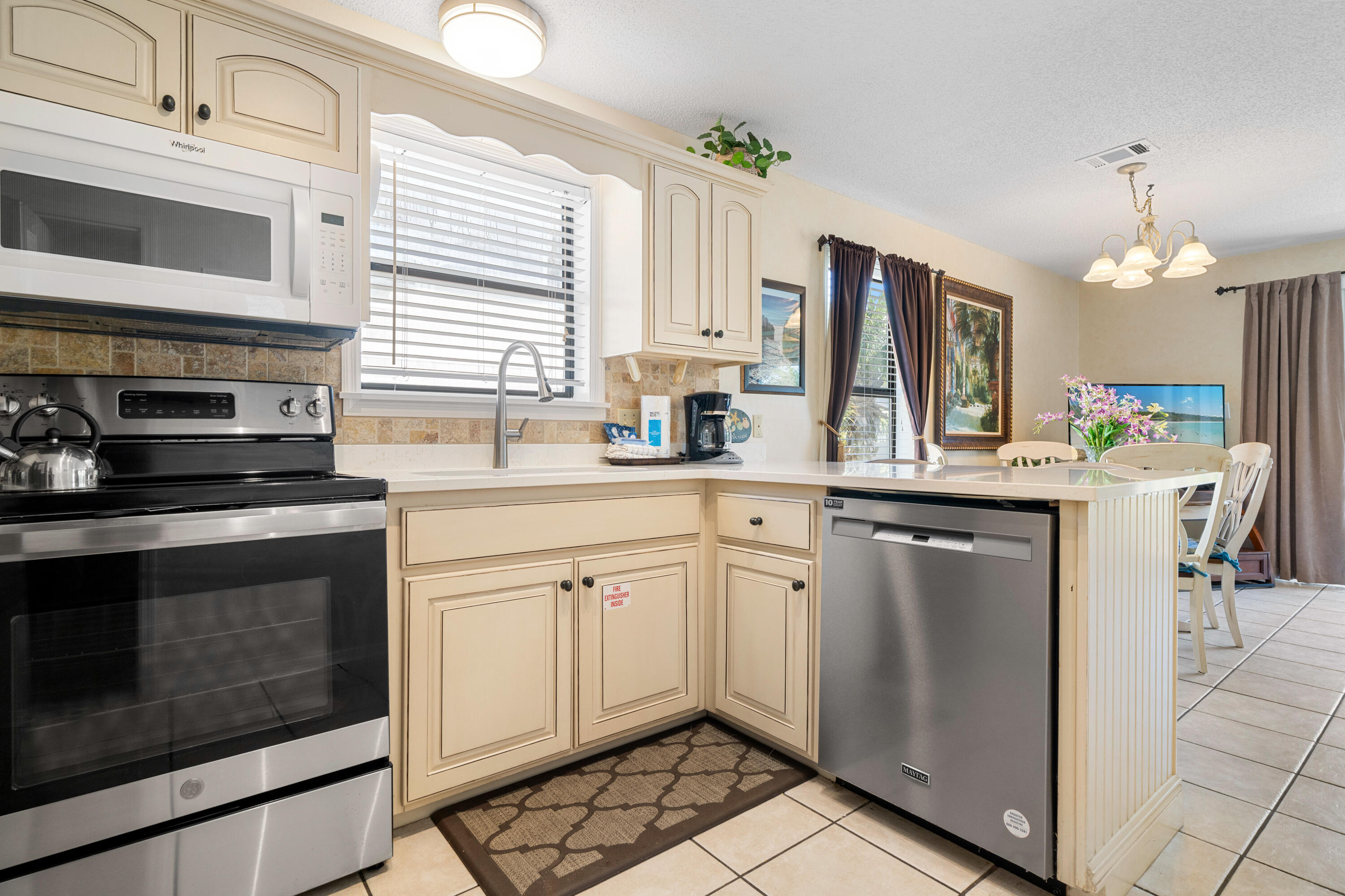 BEACHWOOD VILLAS CONDO - Residential
