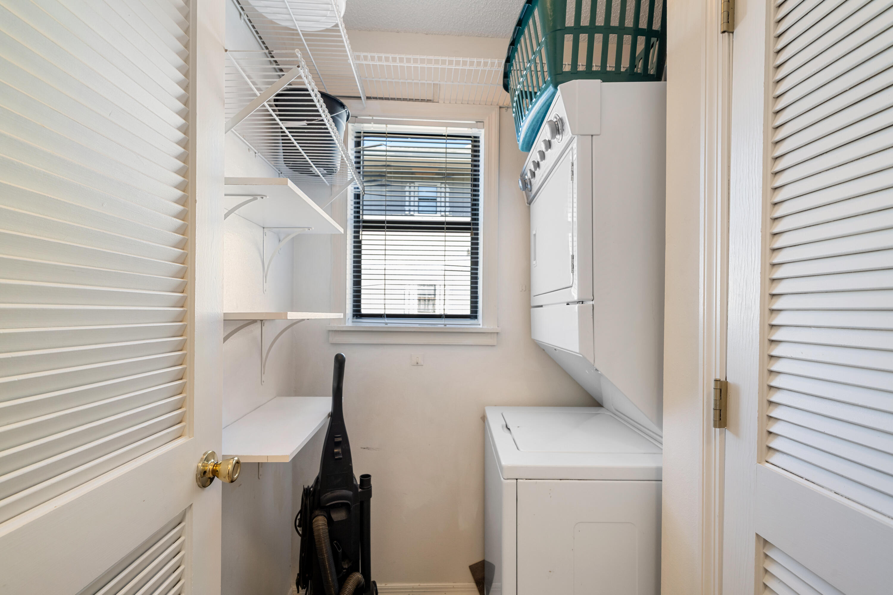 BEACHWOOD VILLAS CONDO - Residential