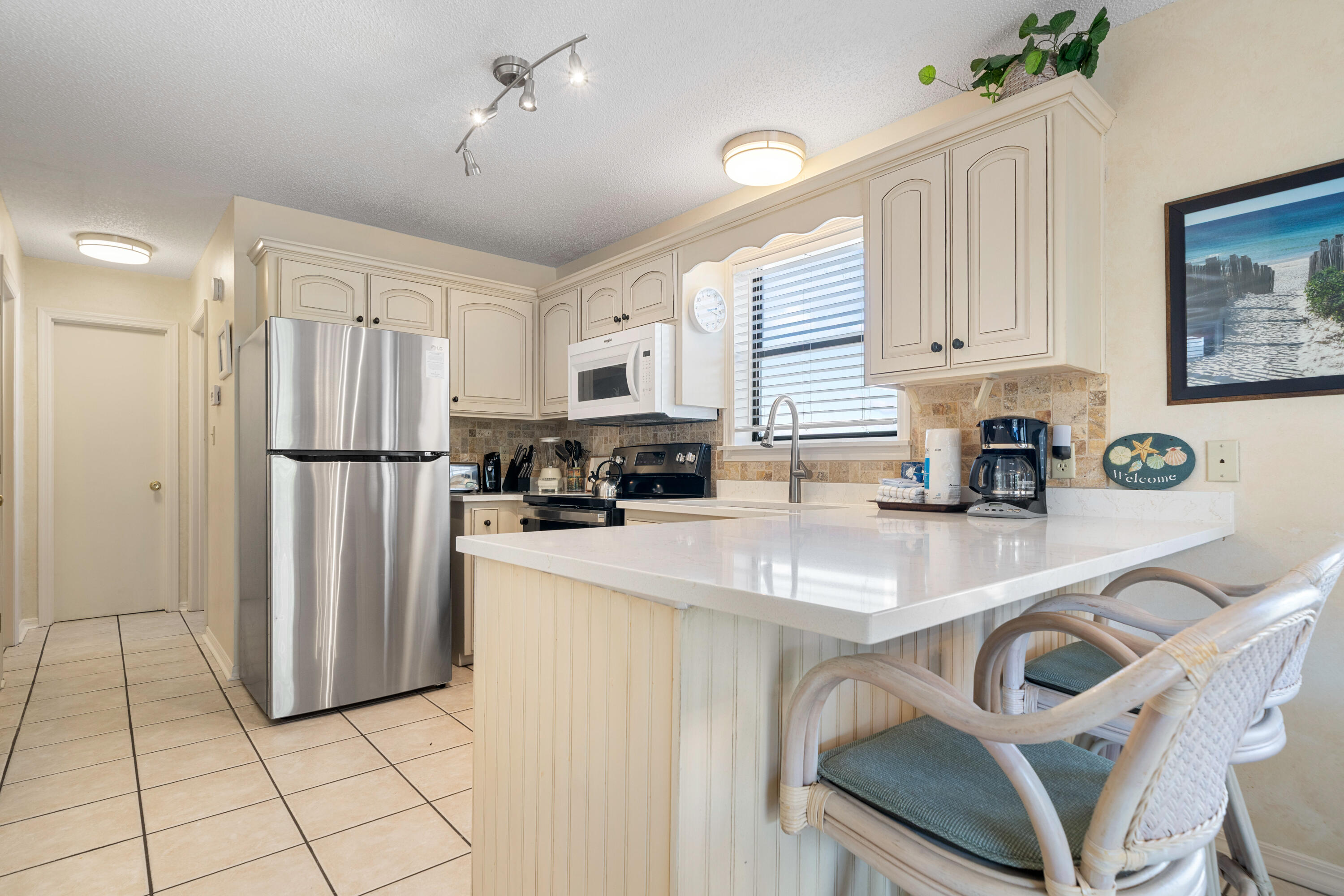 BEACHWOOD VILLAS CONDO - Residential