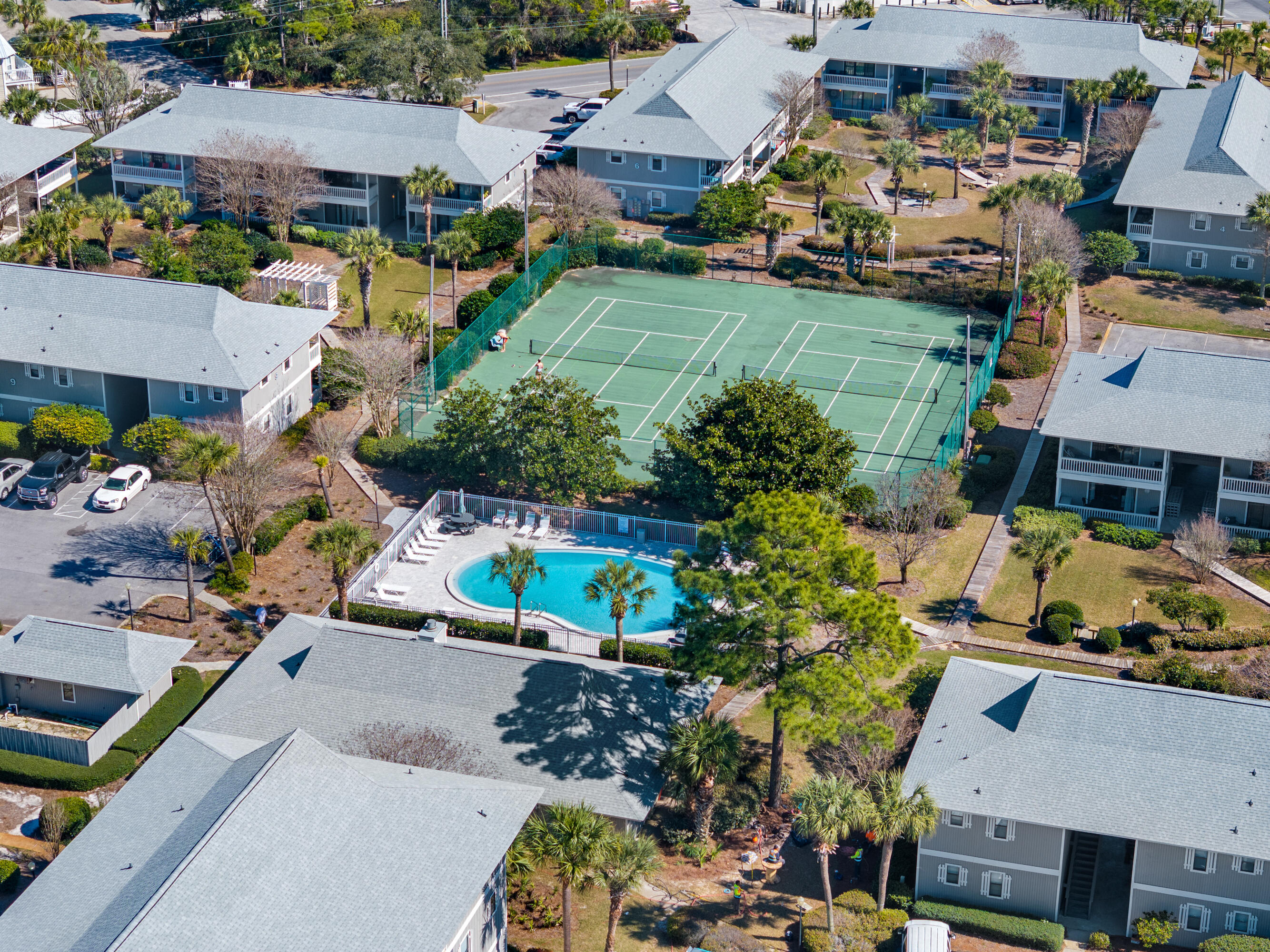 BEACHWOOD VILLAS CONDO - Residential