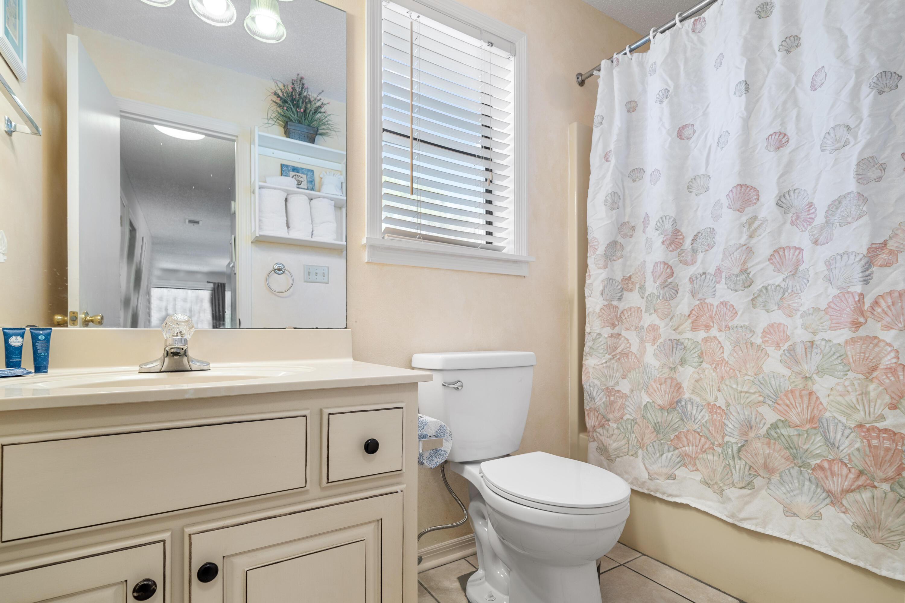 BEACHWOOD VILLAS CONDO - Residential