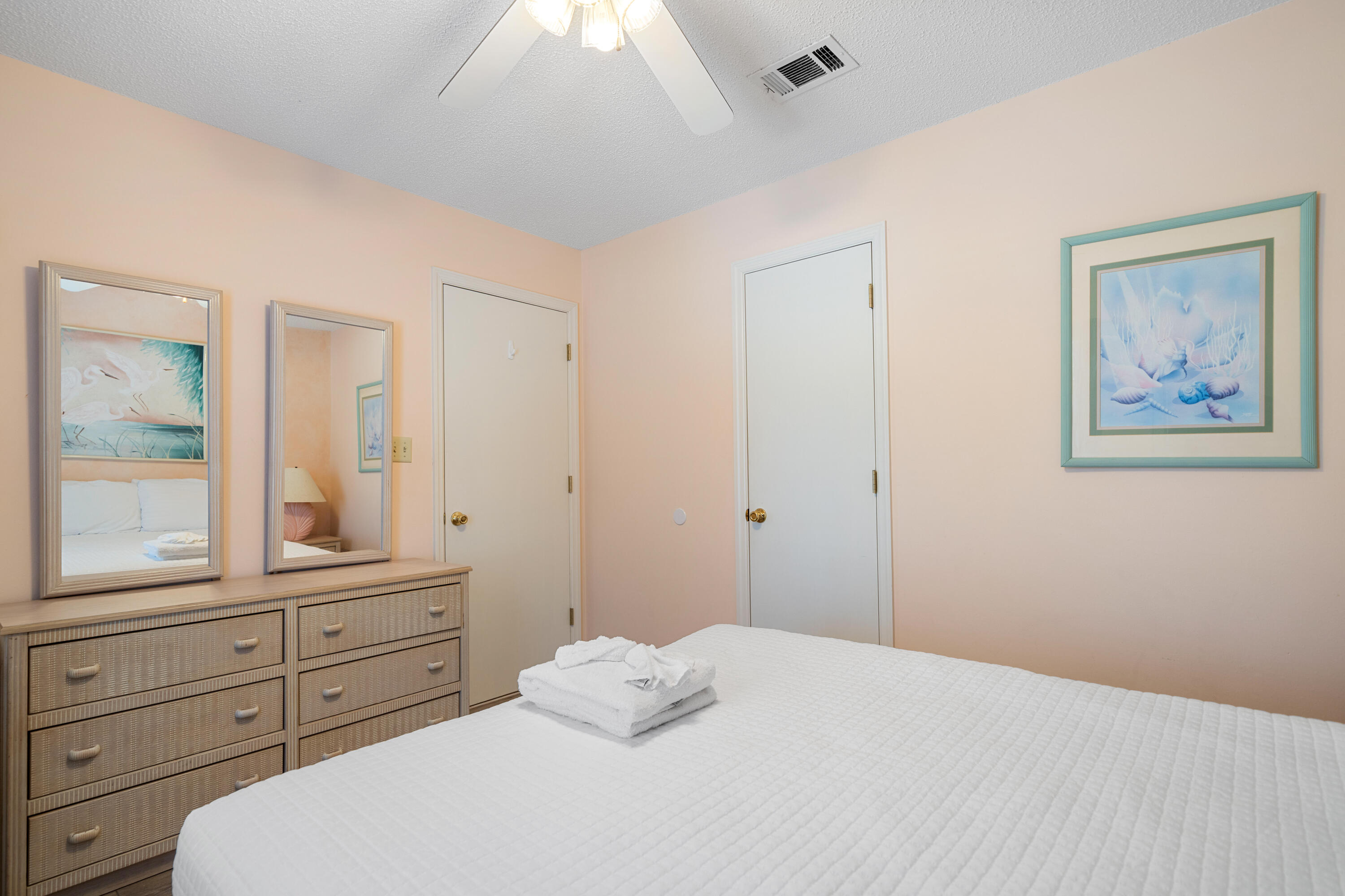 BEACHWOOD VILLAS CONDO - Residential
