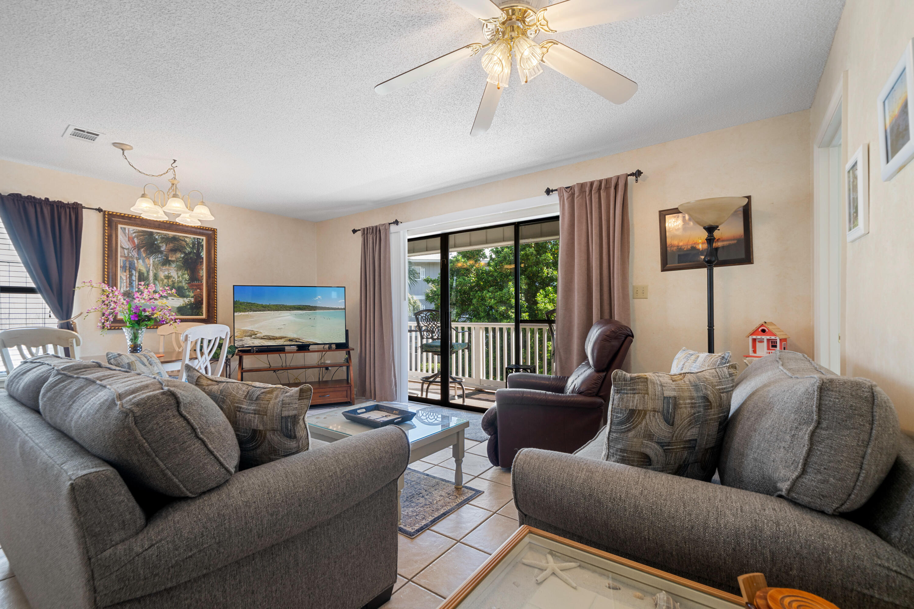 BEACHWOOD VILLAS CONDO - Residential