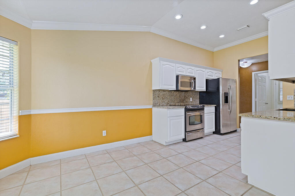 GULF HIGHLANDS UNIT 2 - Residential Lease