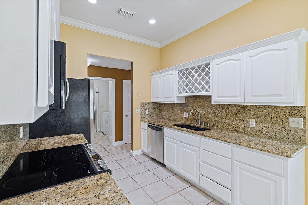 GULF HIGHLANDS UNIT 2 - Residential Lease