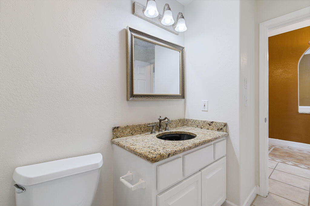 GULF HIGHLANDS UNIT 2 - Residential Lease