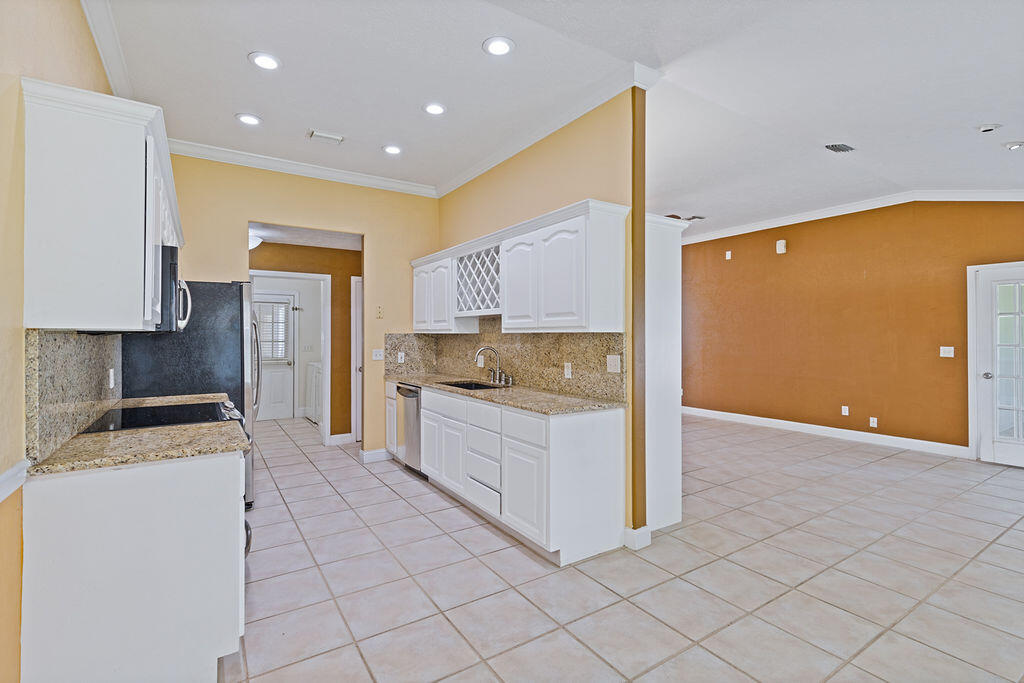 GULF HIGHLANDS UNIT 2 - Residential Lease