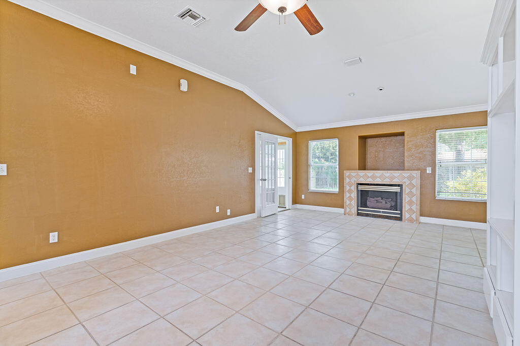 GULF HIGHLANDS UNIT 2 - Residential Lease