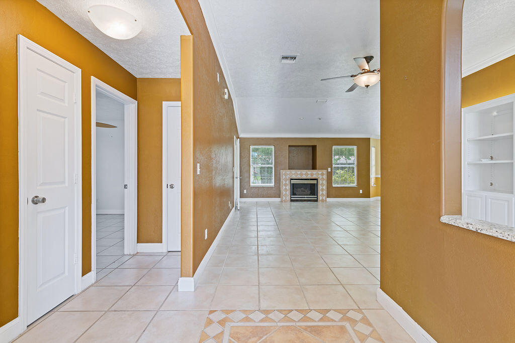 GULF HIGHLANDS UNIT 2 - Residential Lease