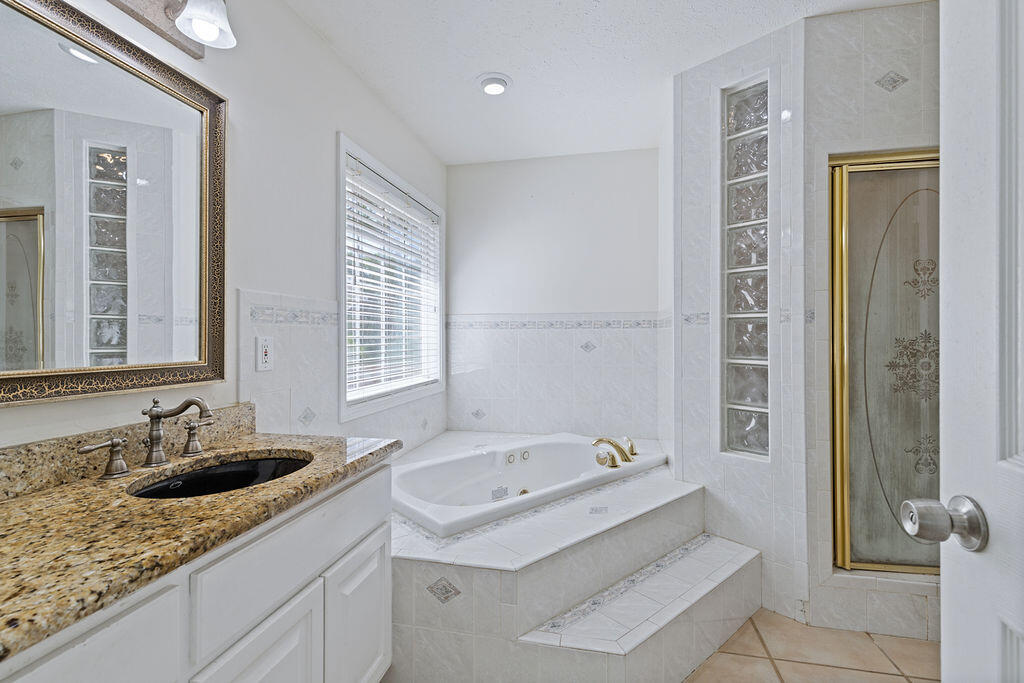 GULF HIGHLANDS UNIT 2 - Residential Lease