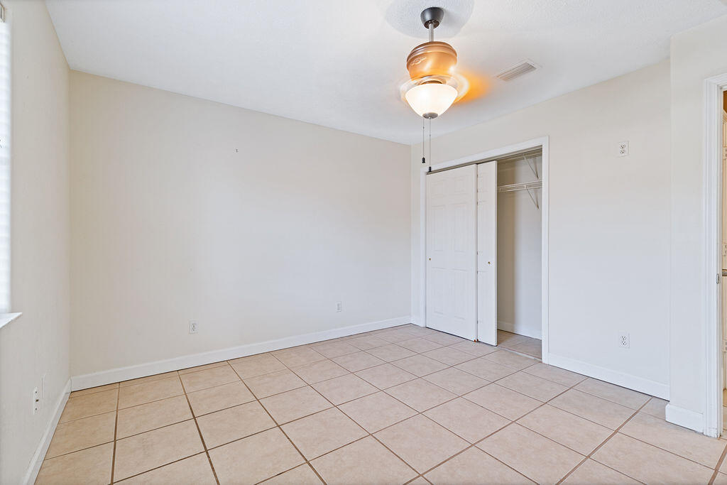 GULF HIGHLANDS UNIT 2 - Residential Lease