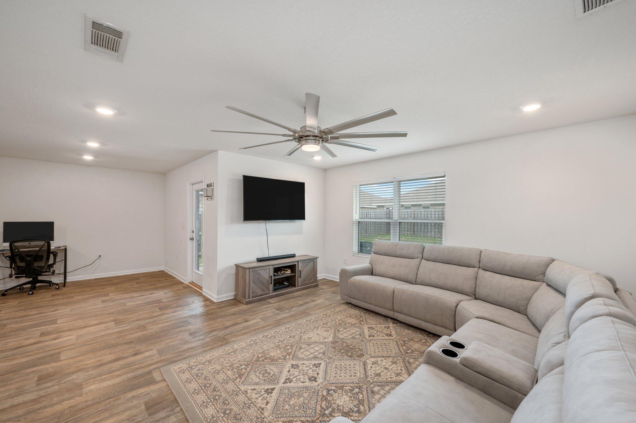 REDSTONE COMMONS - Residential