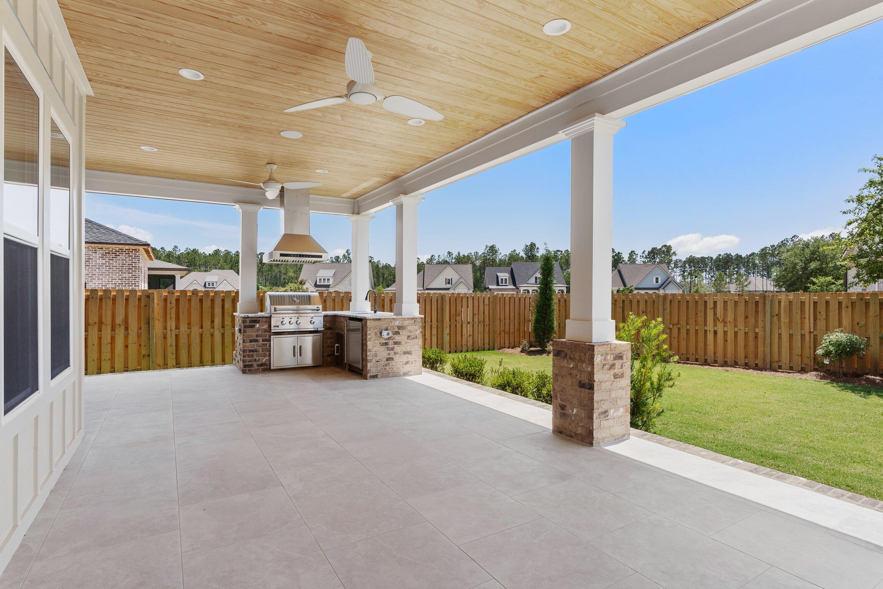 HAMMOCK BAY - Residential