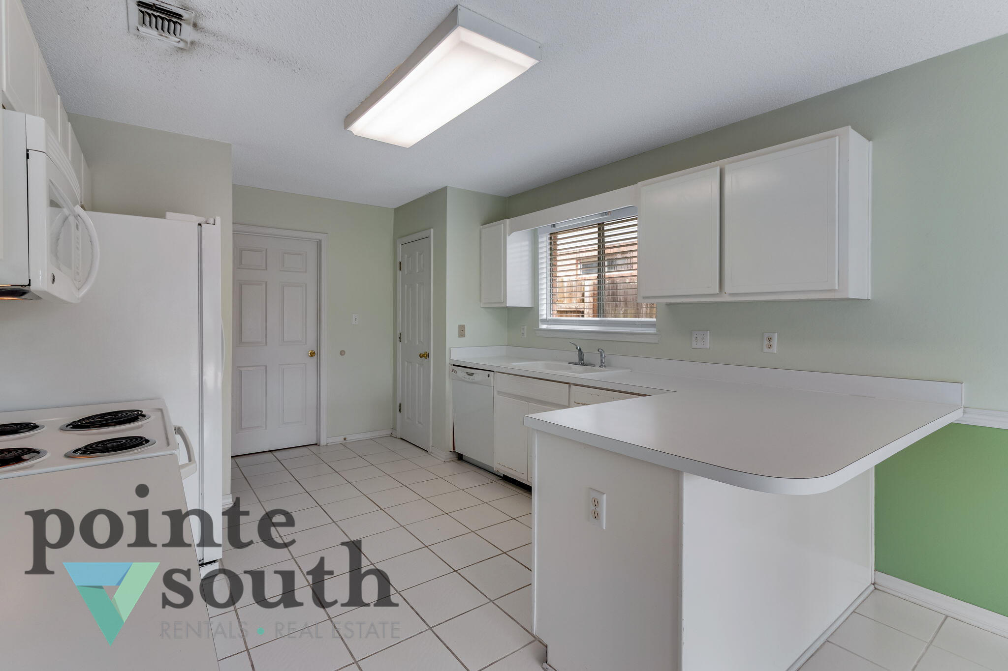 HARBOR BREEZE - Residential Lease