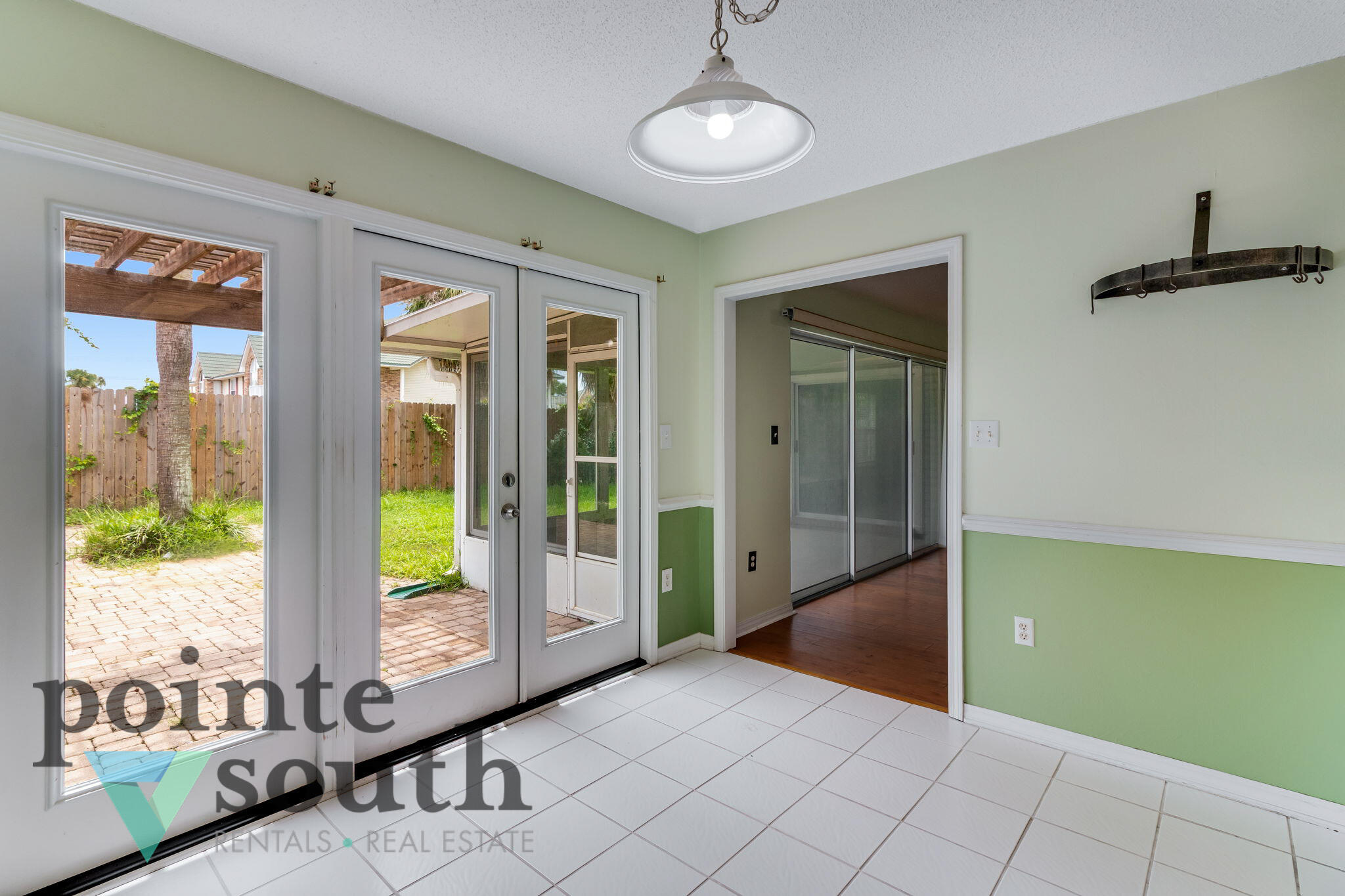 HARBOR BREEZE - Residential Lease