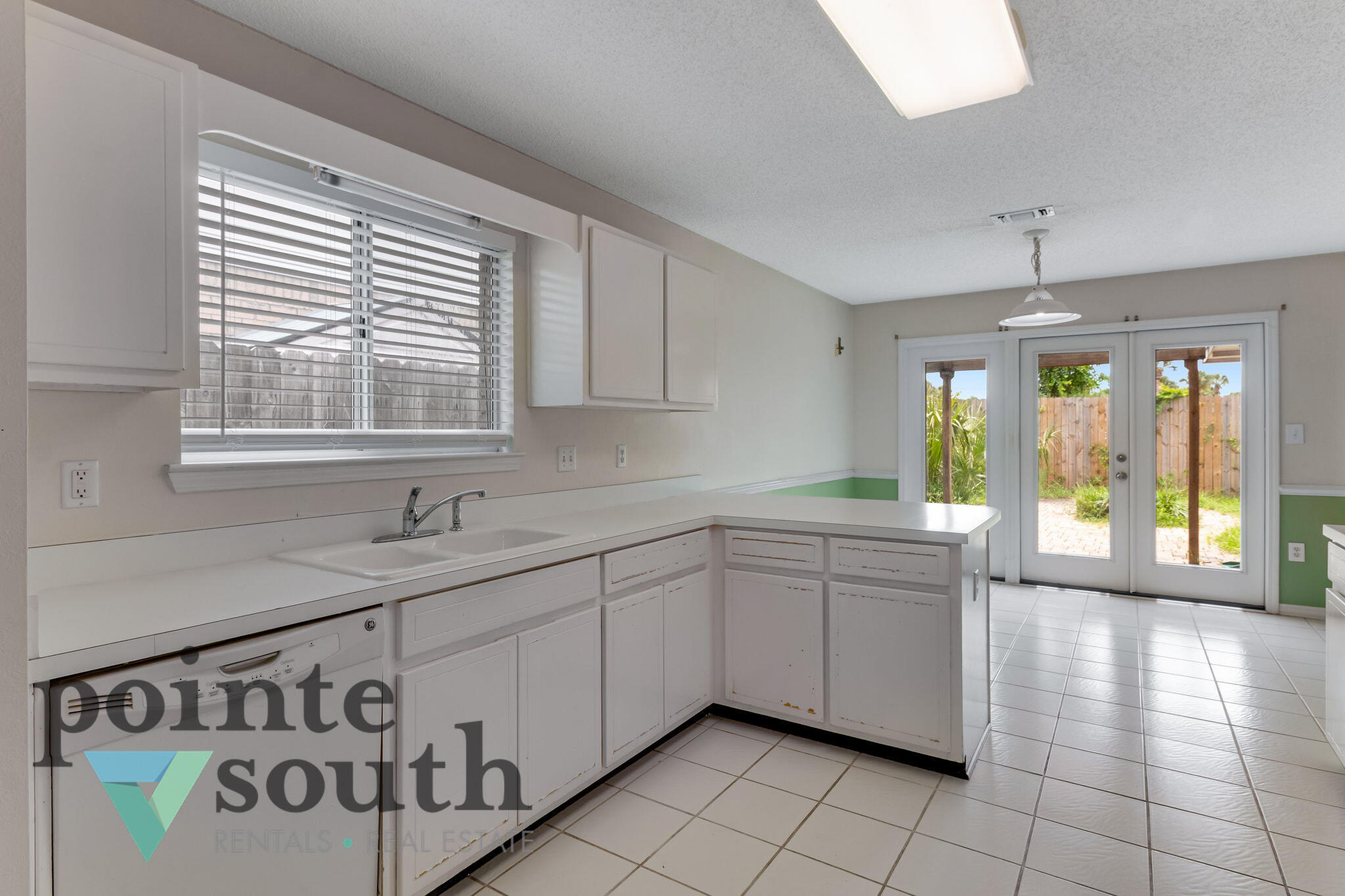 HARBOR BREEZE - Residential Lease