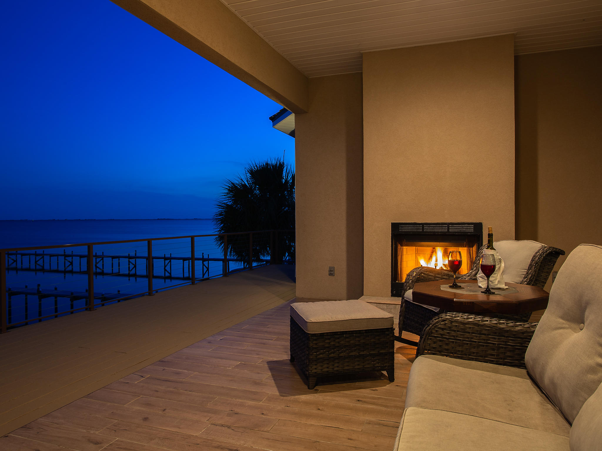 LIGHTHOUSE POINTE - Residential