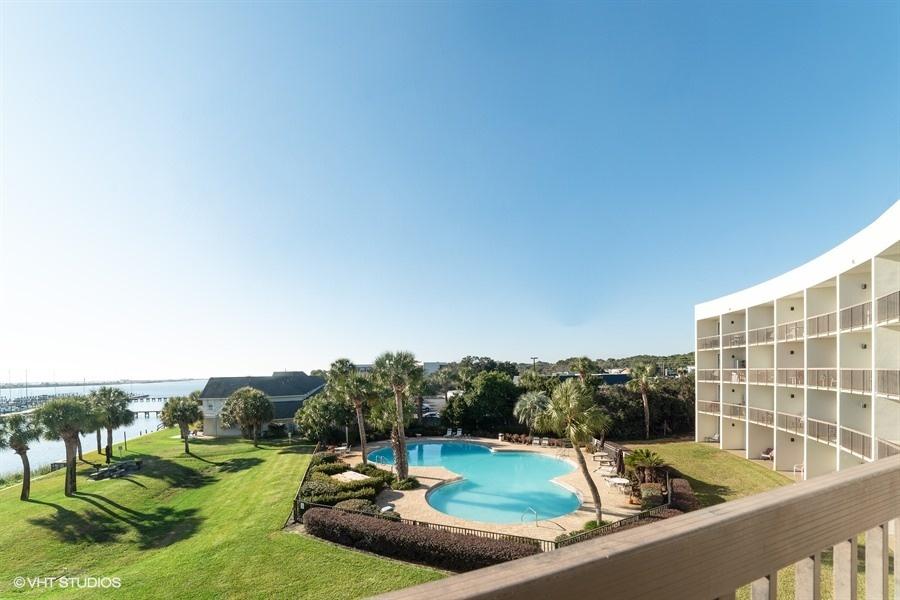 PIRATES BAY PH 1 - Residential