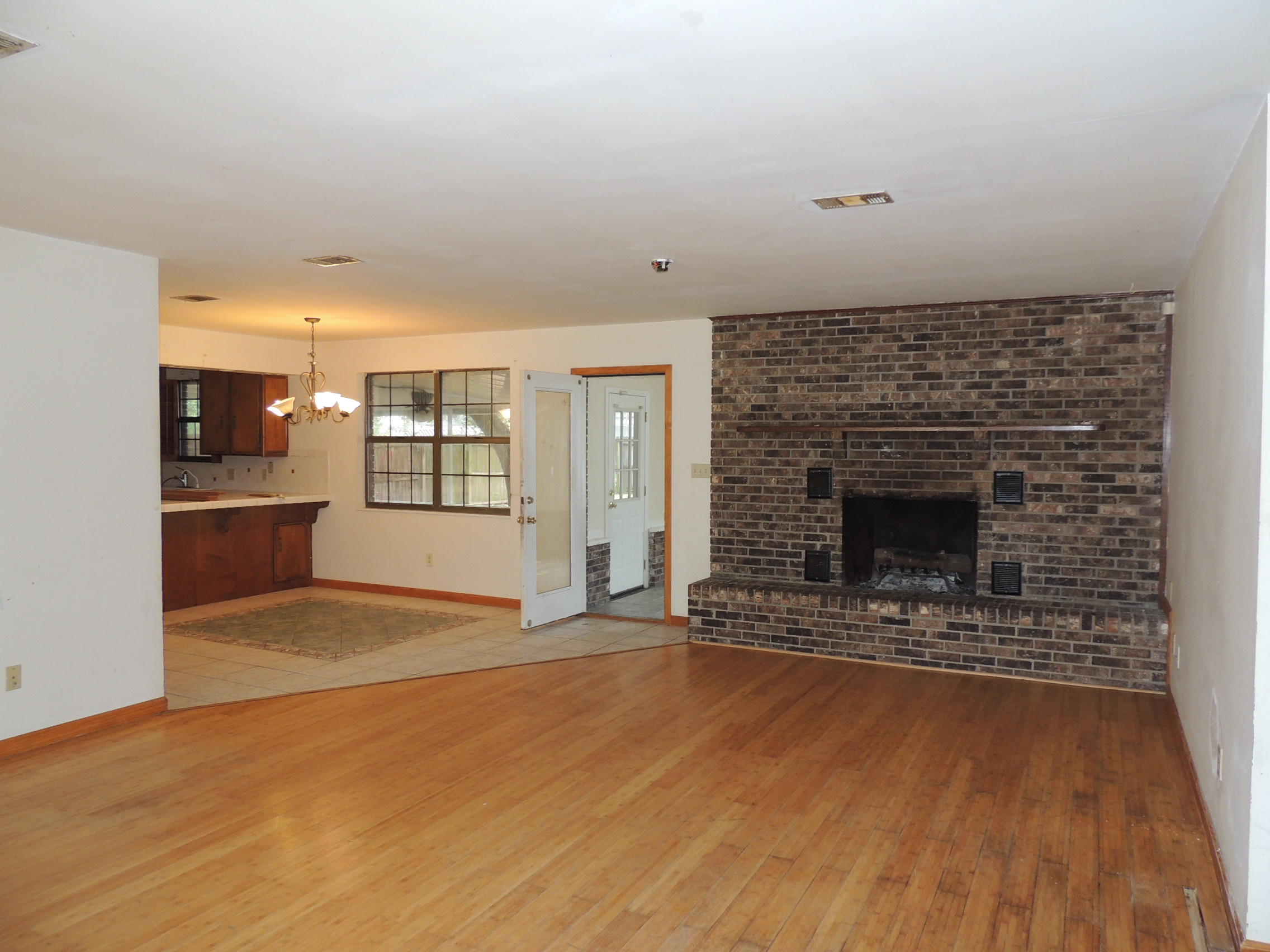 KELL-AIRE GARDENS - Residential