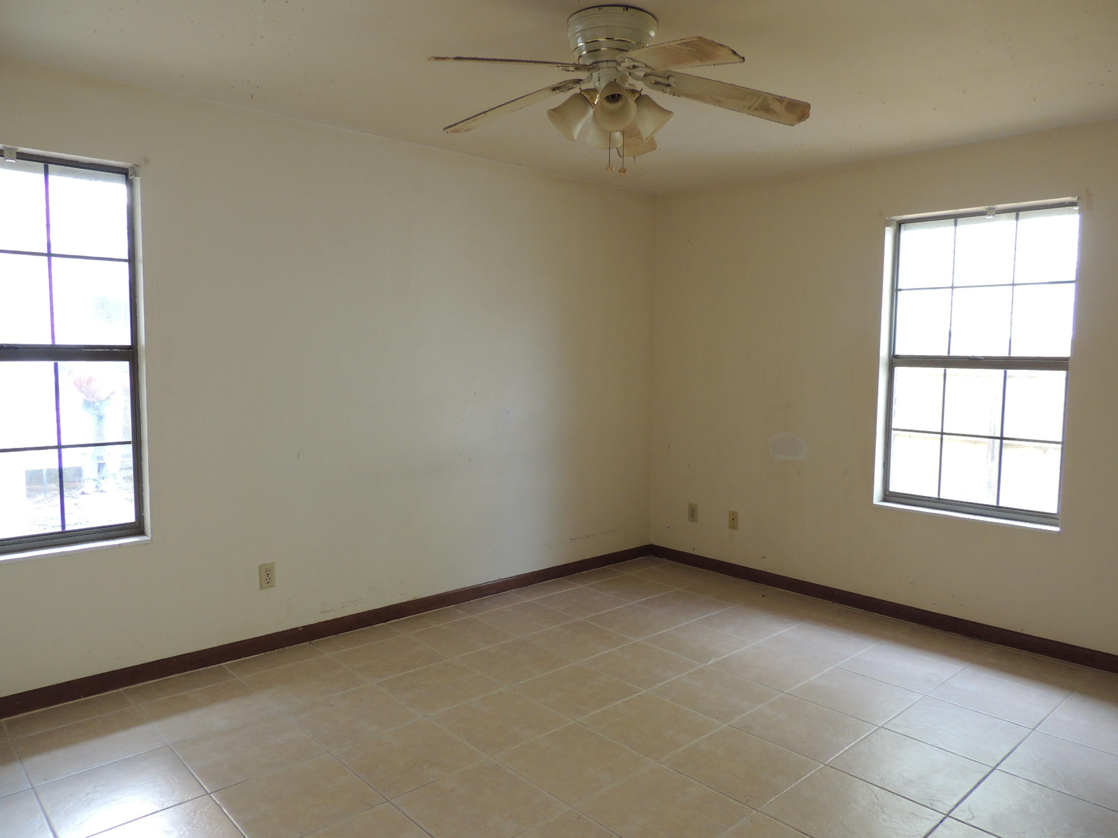 KELL-AIRE GARDENS - Residential