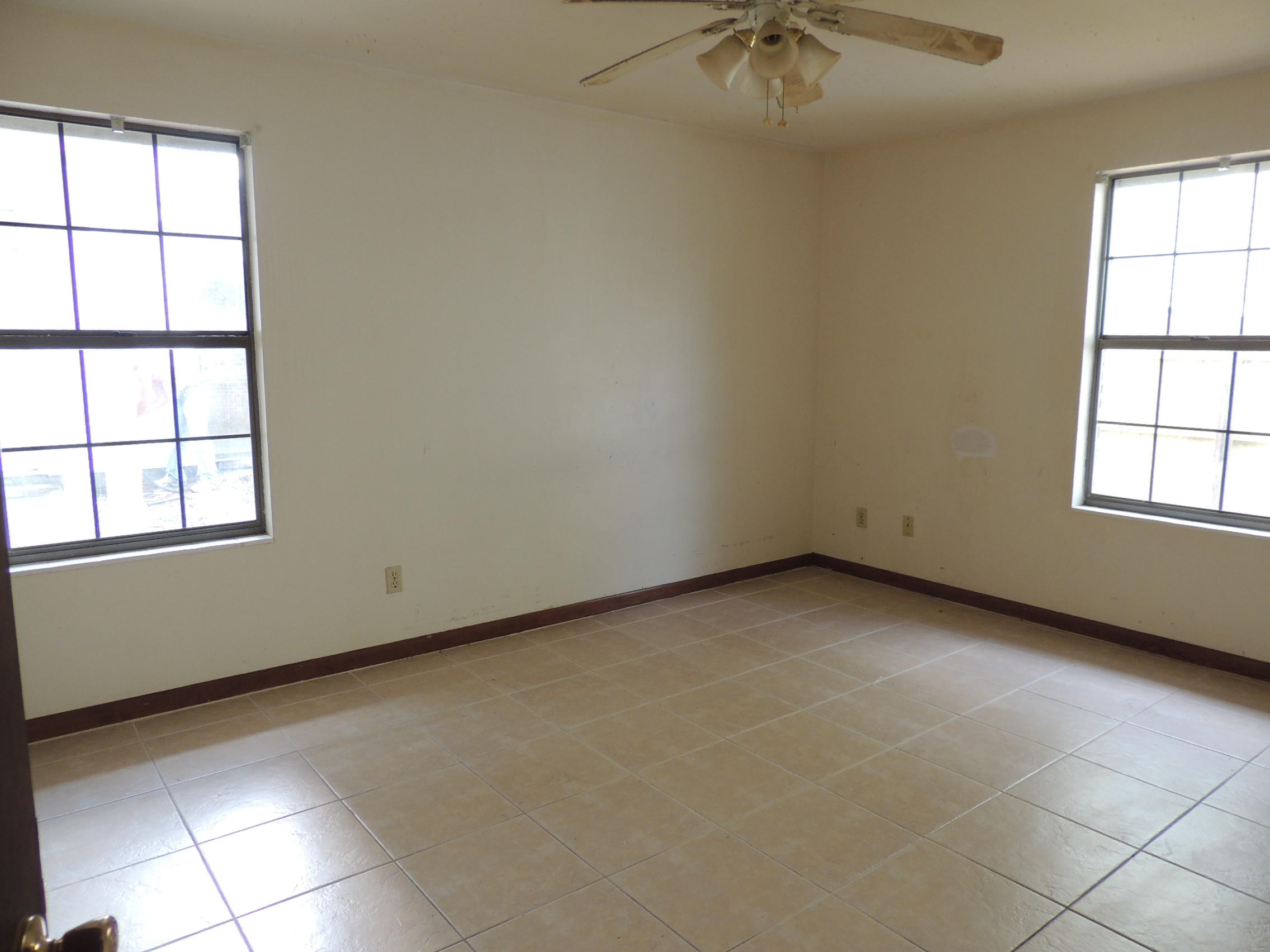 KELL-AIRE GARDENS - Residential