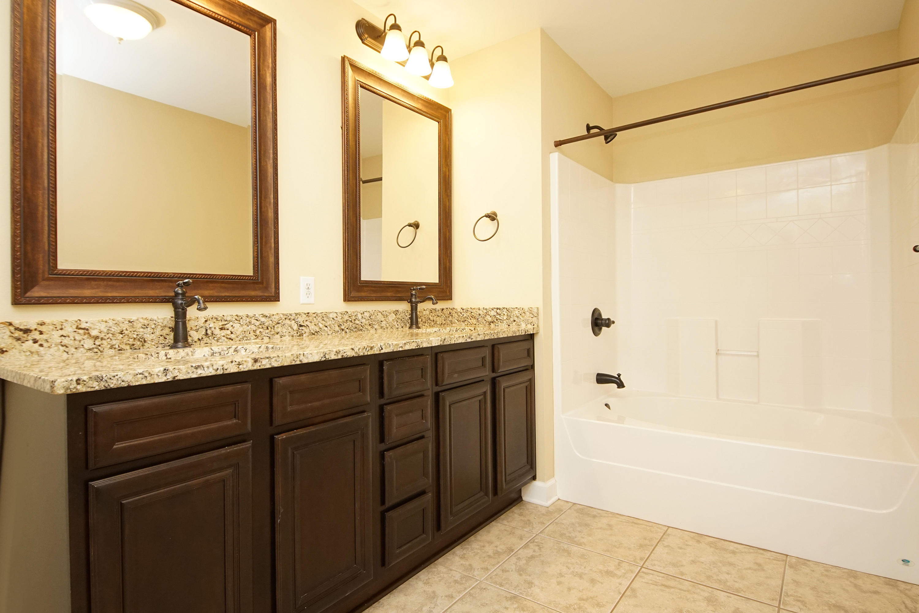 SUMMERWOOD - Residential