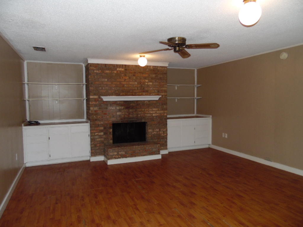 VICTORIA GARDENS 3 - Residential