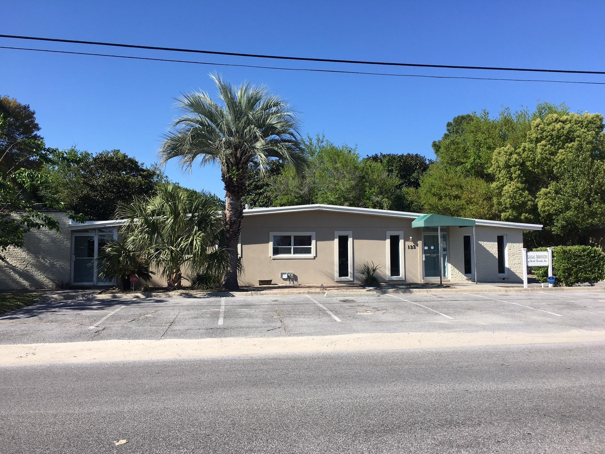 Perfect medical or office space with plenty of parking, 4 private offices, reception and lobby area, 1 restroom and break room with shower.