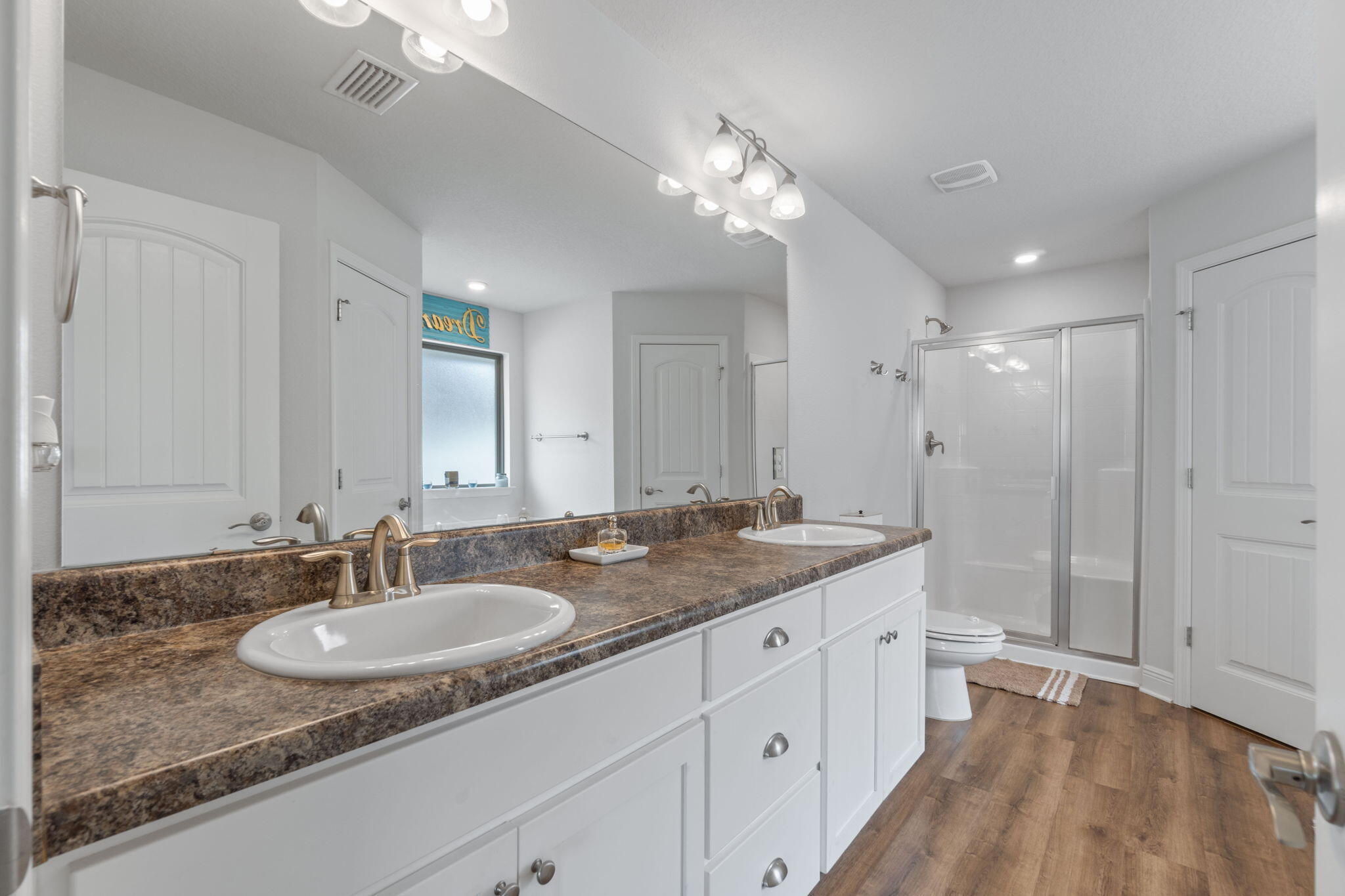 HAMILTON CROSSING - Residential