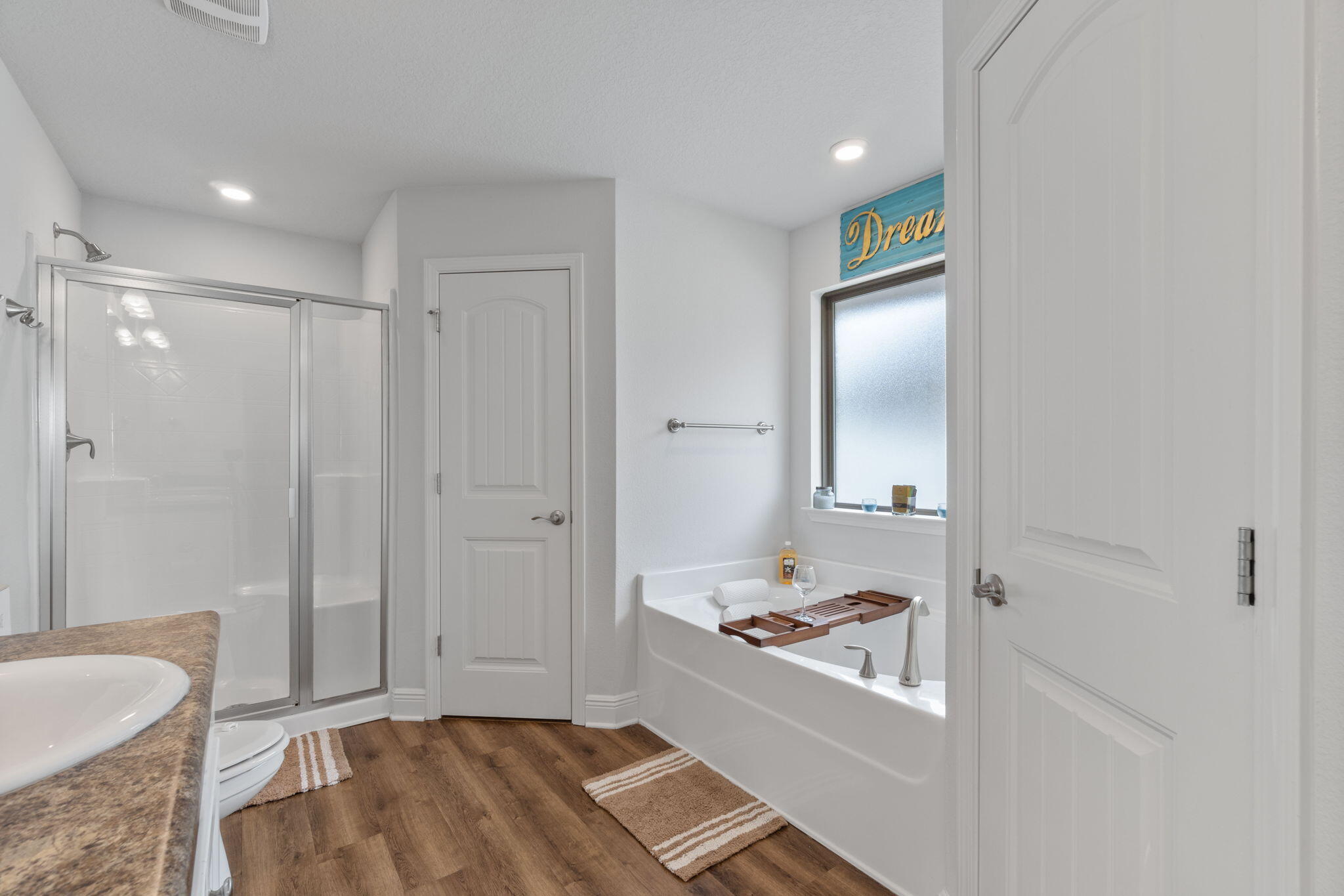 HAMILTON CROSSING - Residential