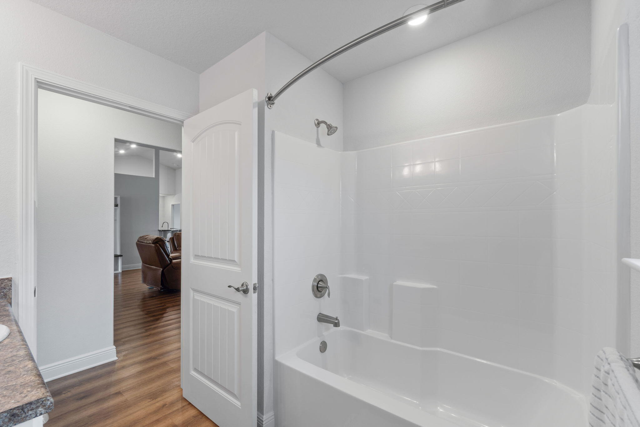 HAMILTON CROSSING - Residential