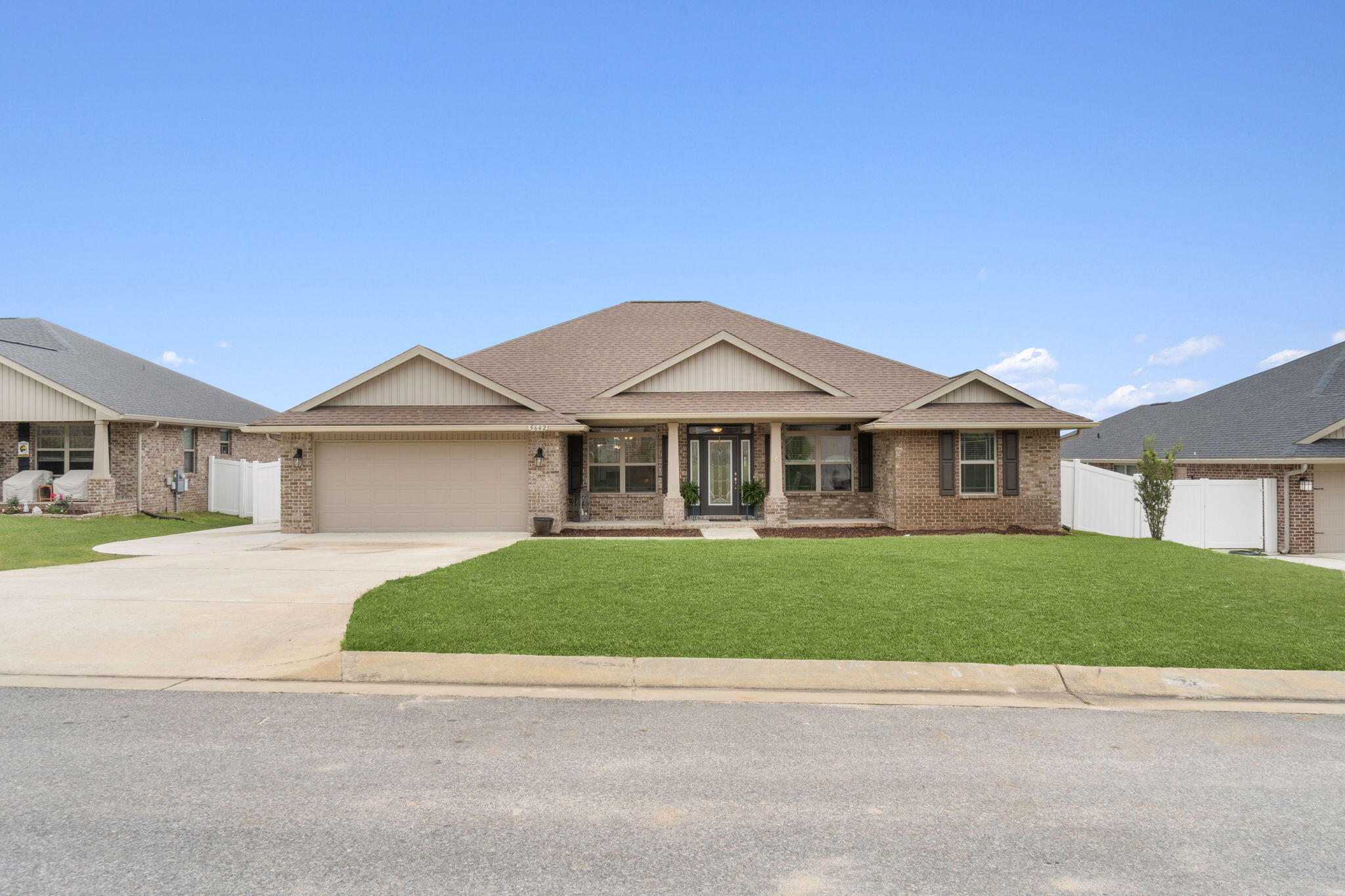 HAMILTON CROSSING - Residential