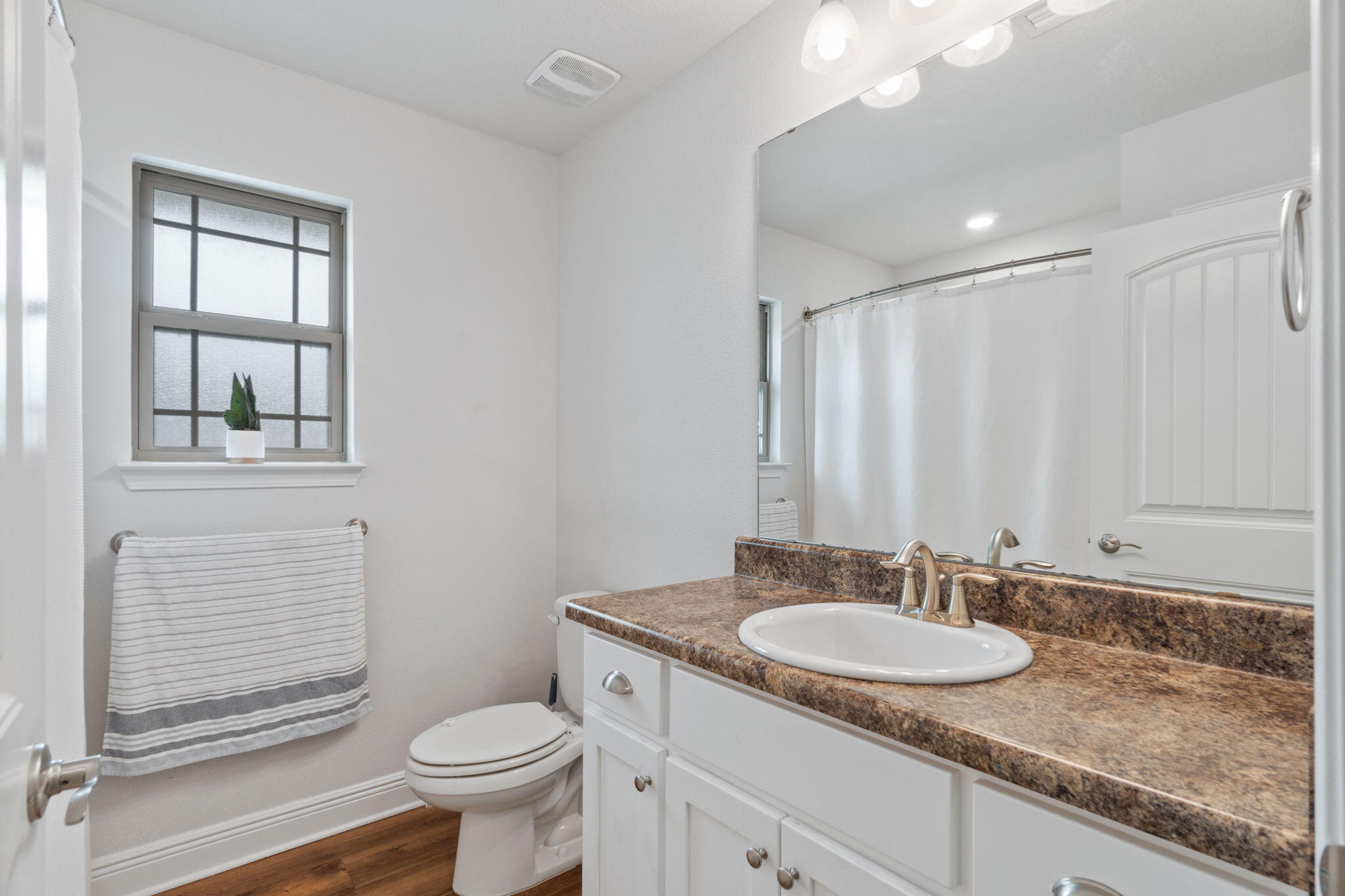 HAMILTON CROSSING - Residential