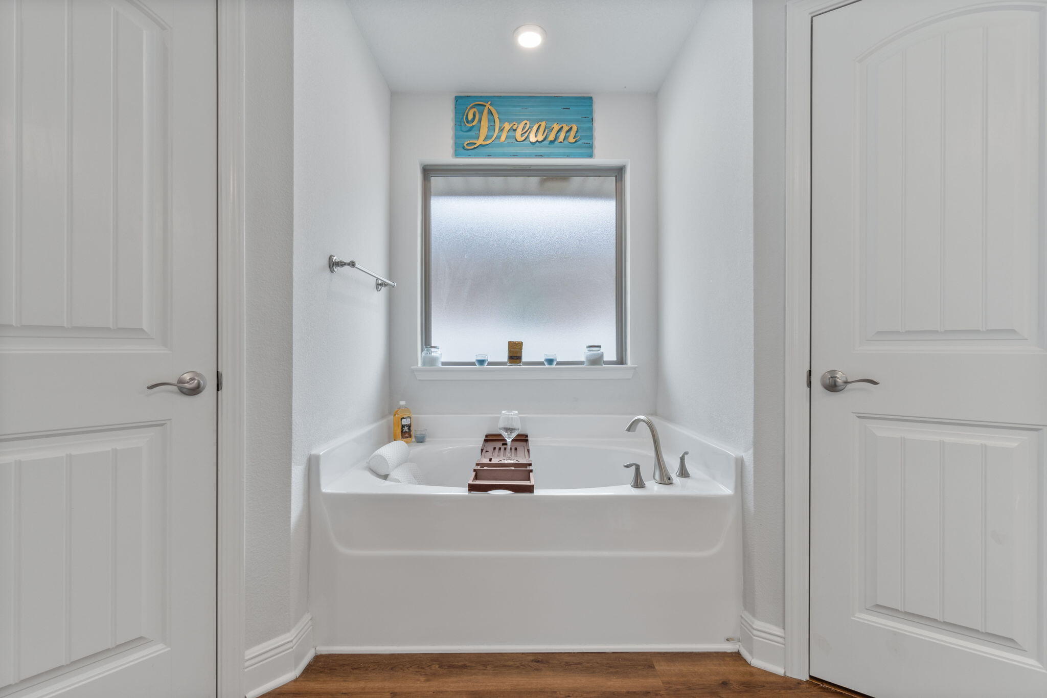 HAMILTON CROSSING - Residential