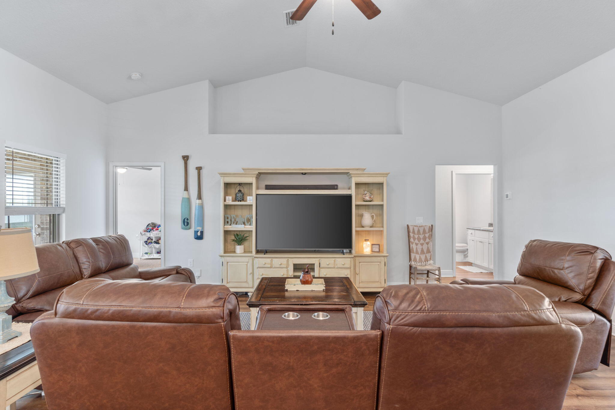 HAMILTON CROSSING - Residential