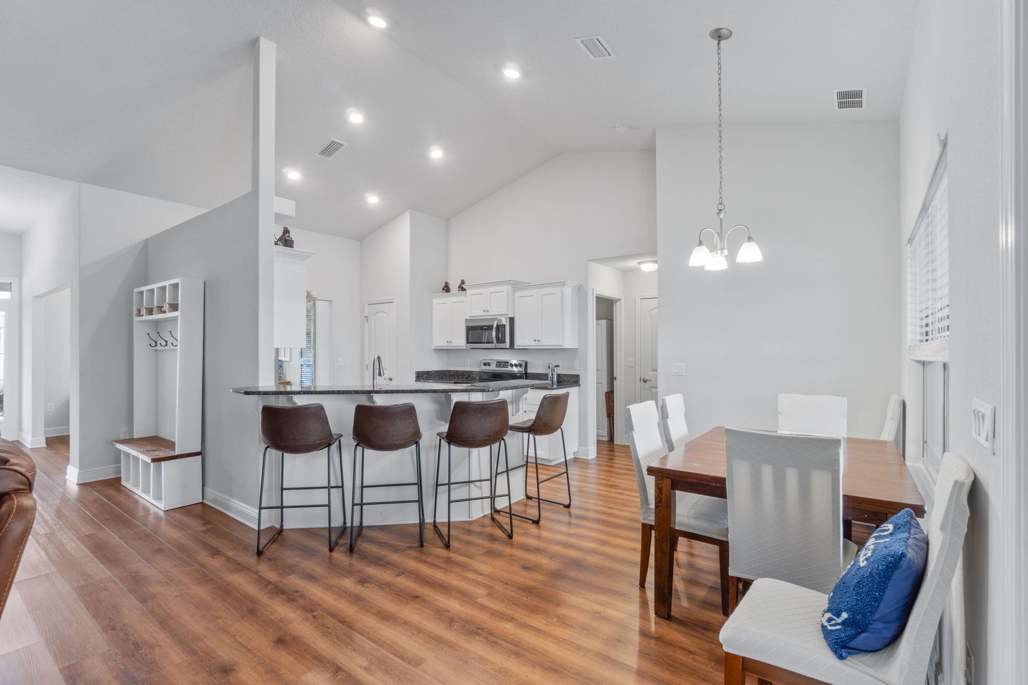 HAMILTON CROSSING - Residential