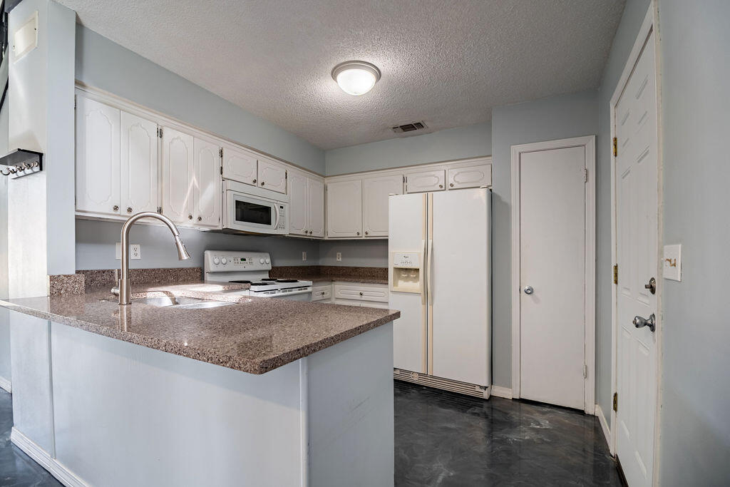 OLD HICKORY - Residential