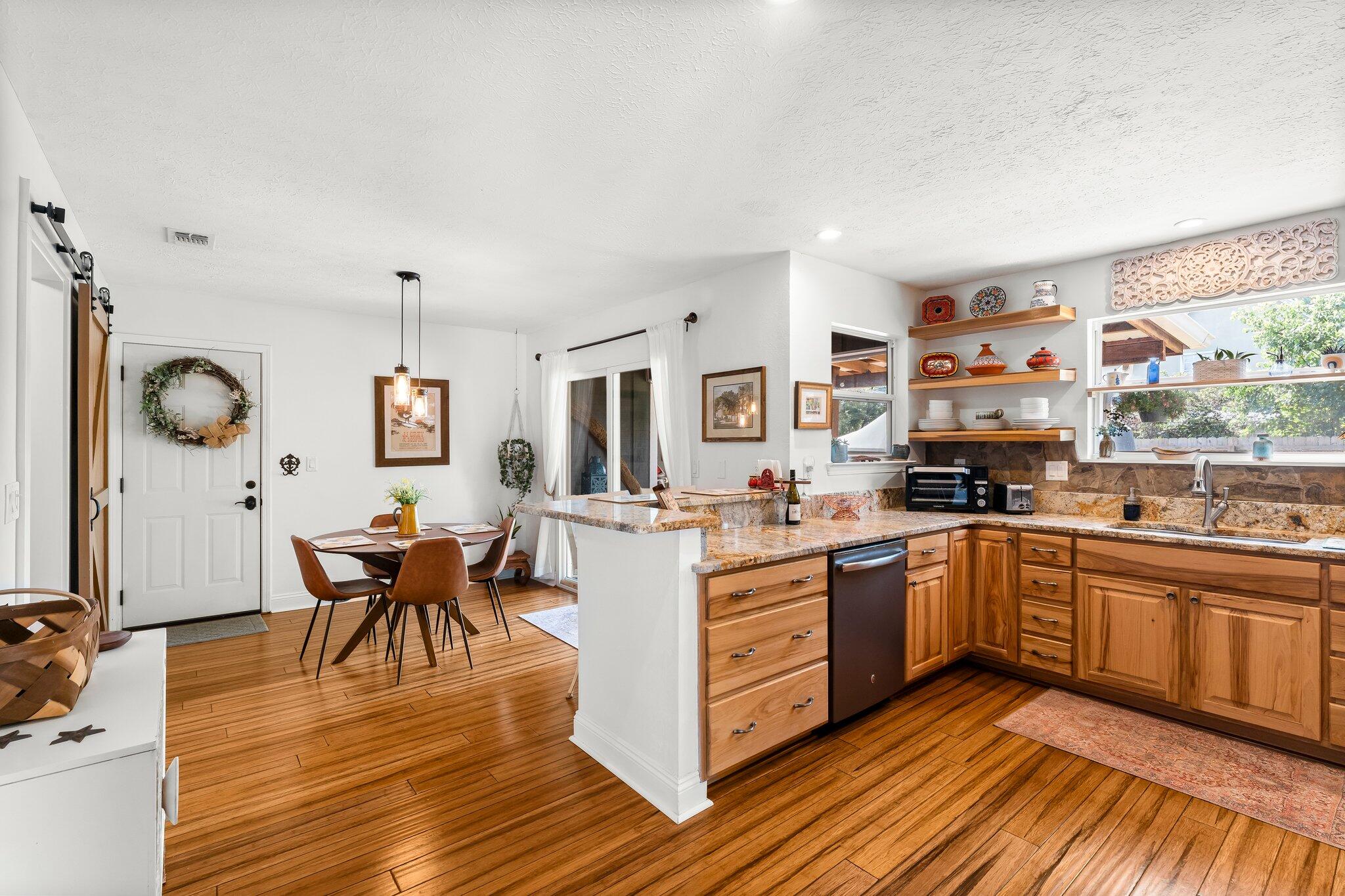 COLONY CLUB HARBOUR PH 1 - Residential